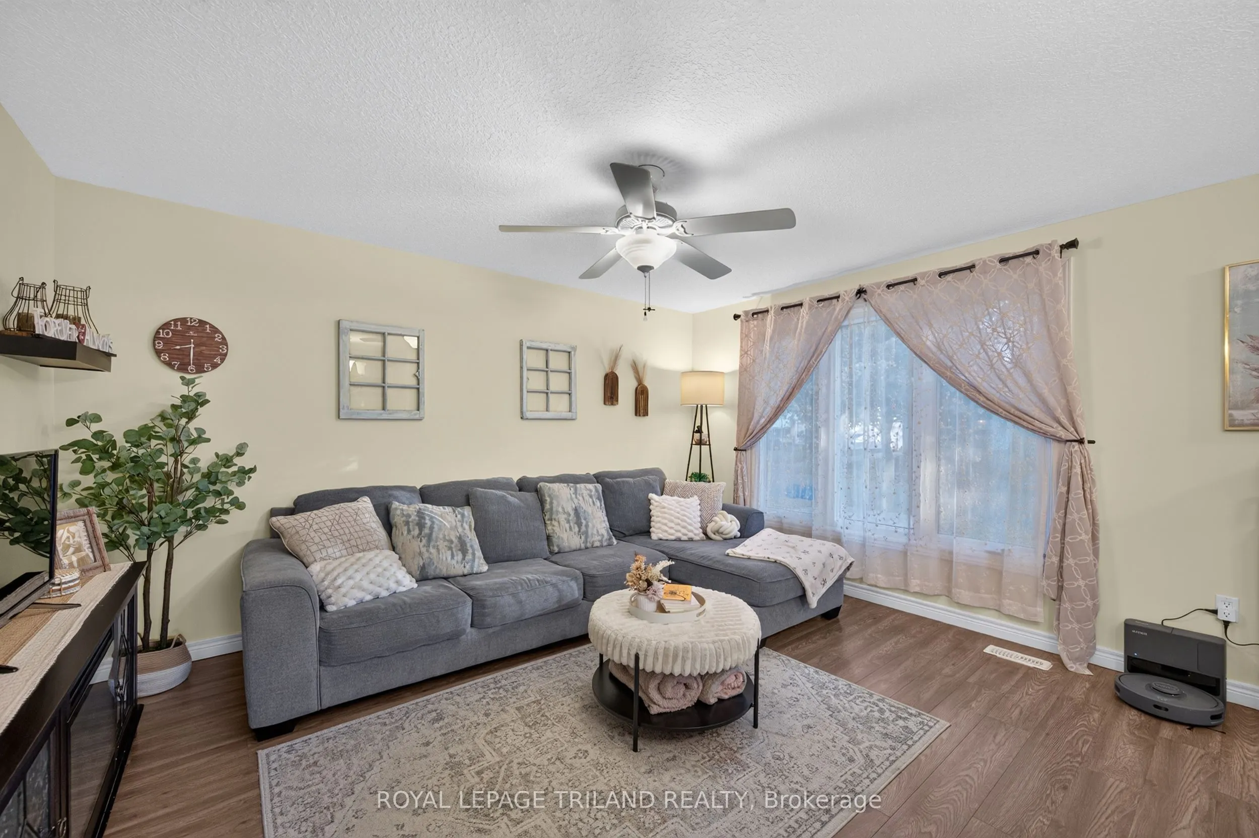 53 Stroud Crescent