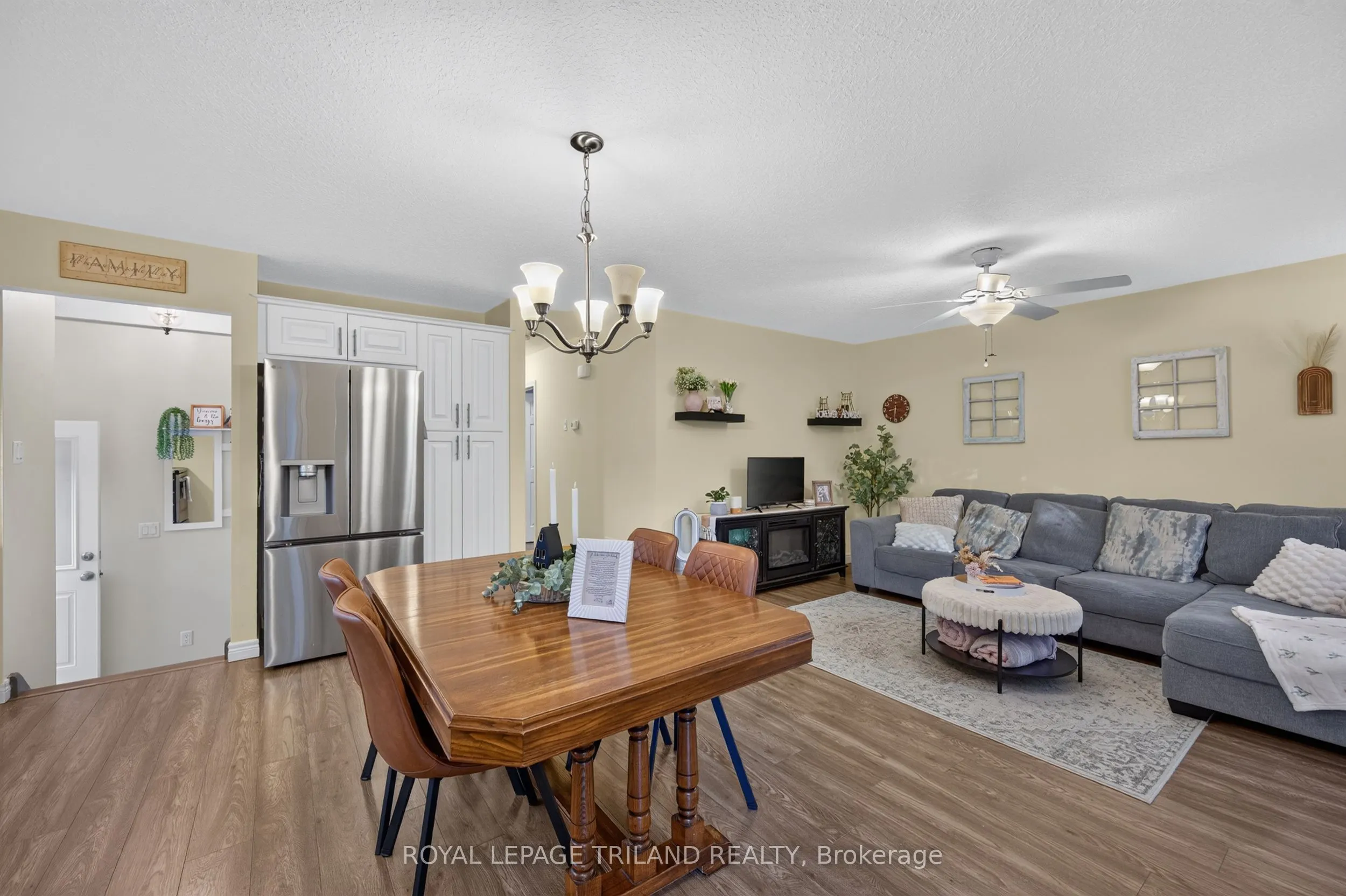 53 Stroud Crescent