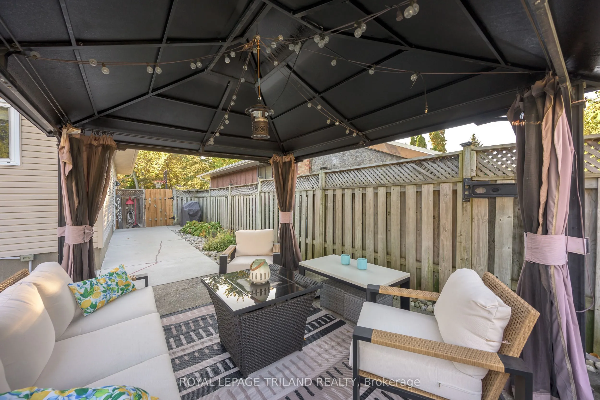 53 Stroud Crescent