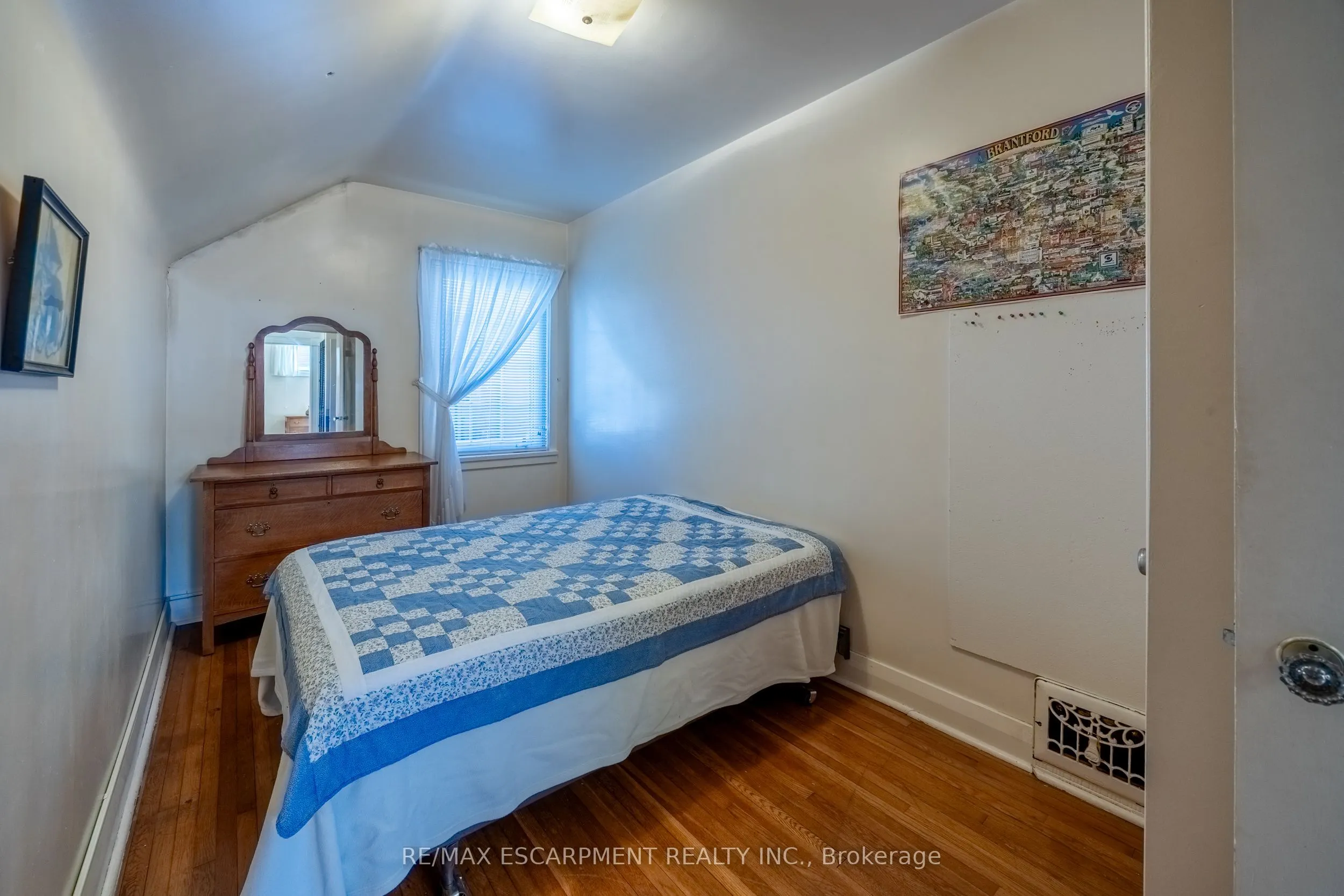 33 Palmerston Avenue