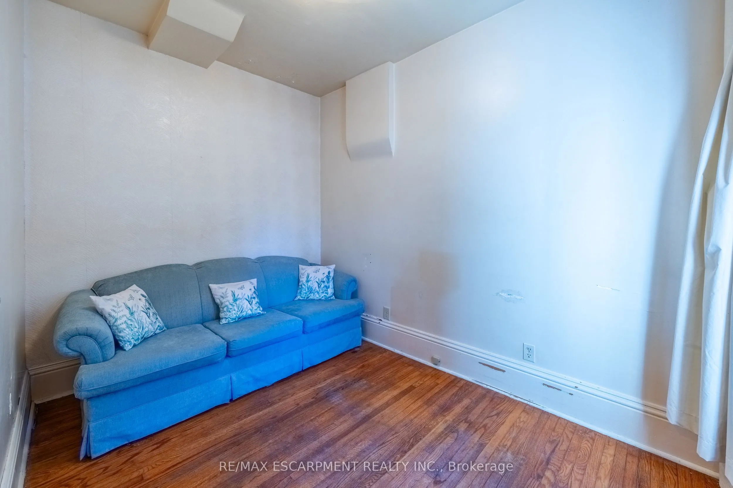 33 Palmerston Avenue