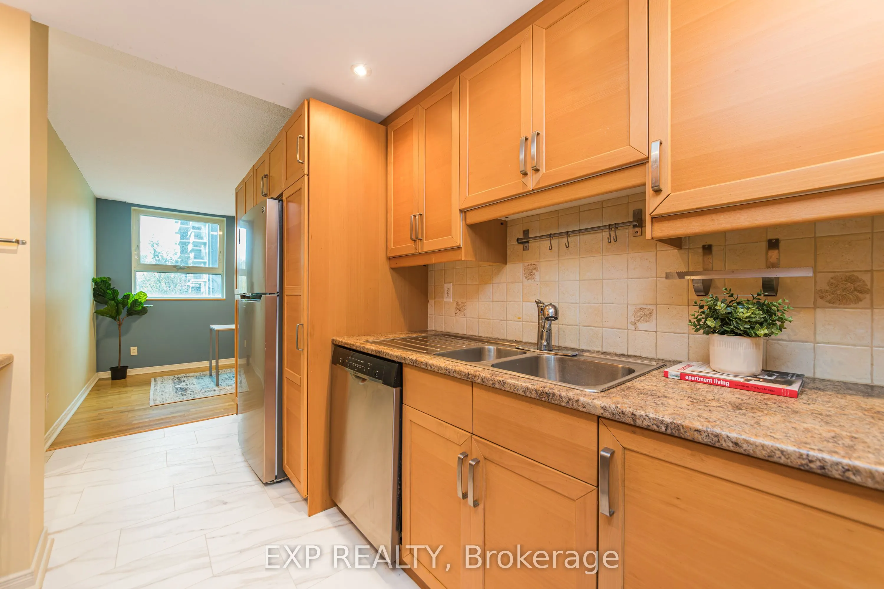 555 BRITTANY Drive #505