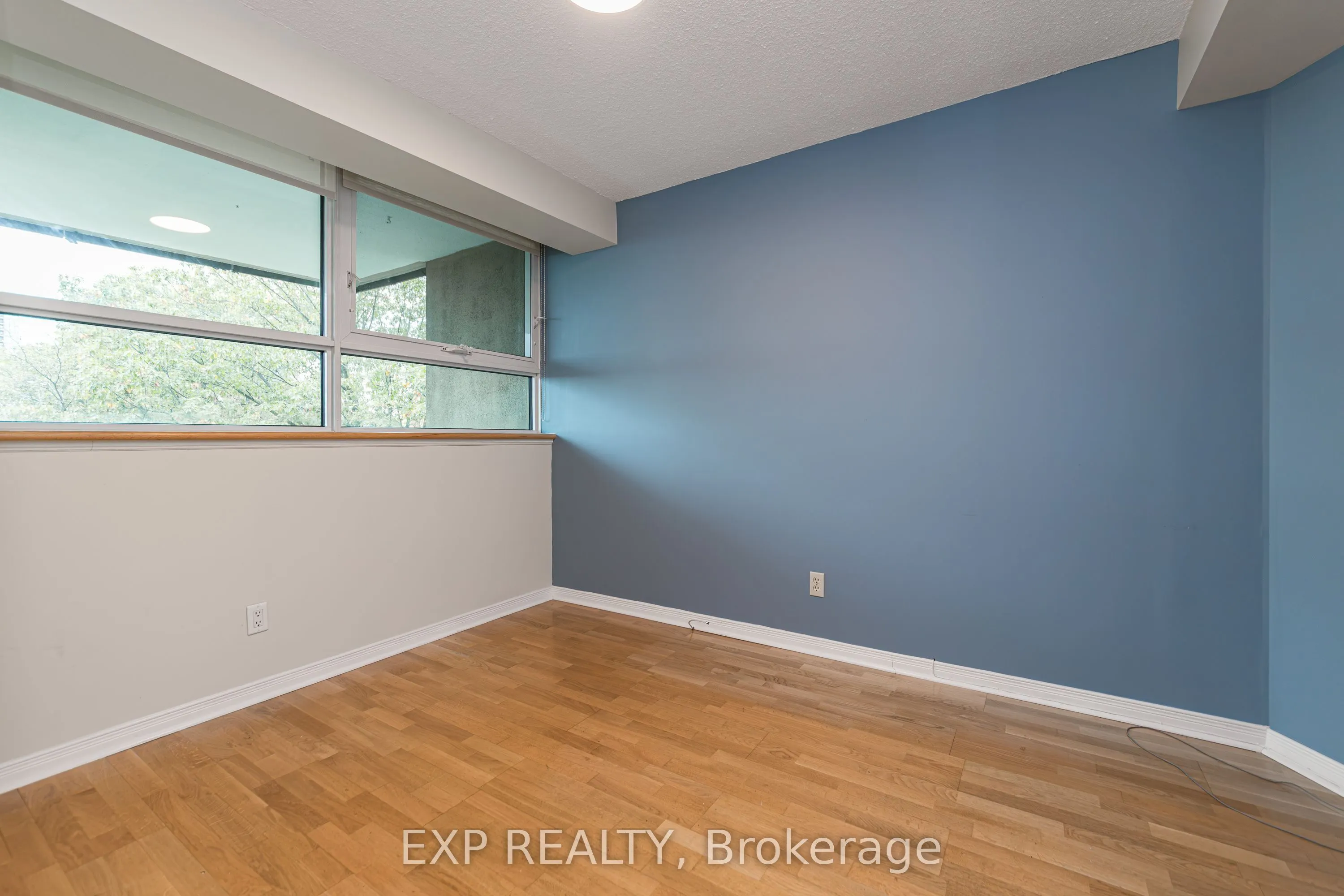 555 BRITTANY Drive #505