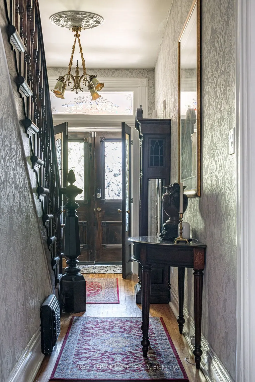 122 East Avenue S
