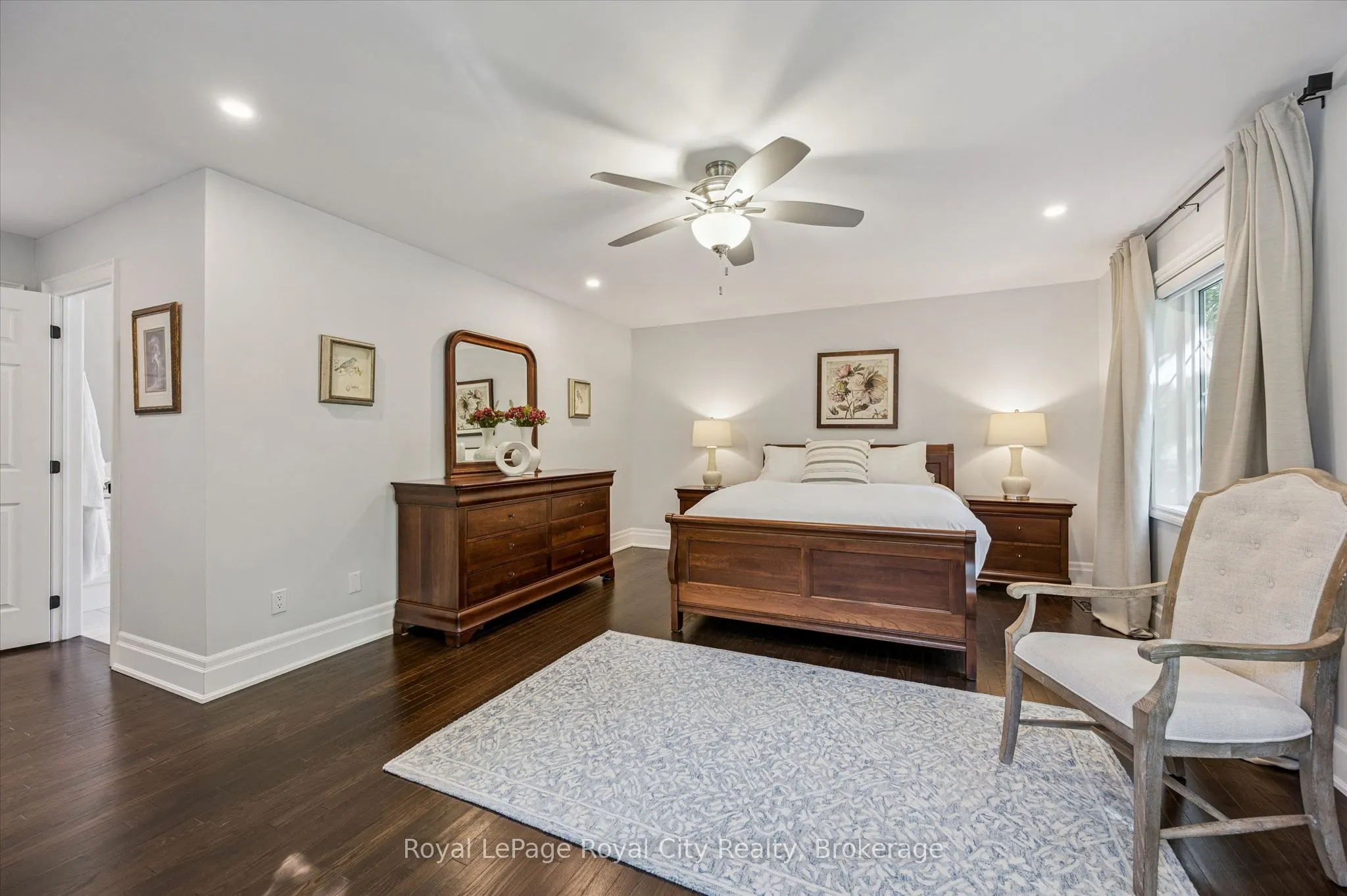 25 MANOR PARK Crescent #11