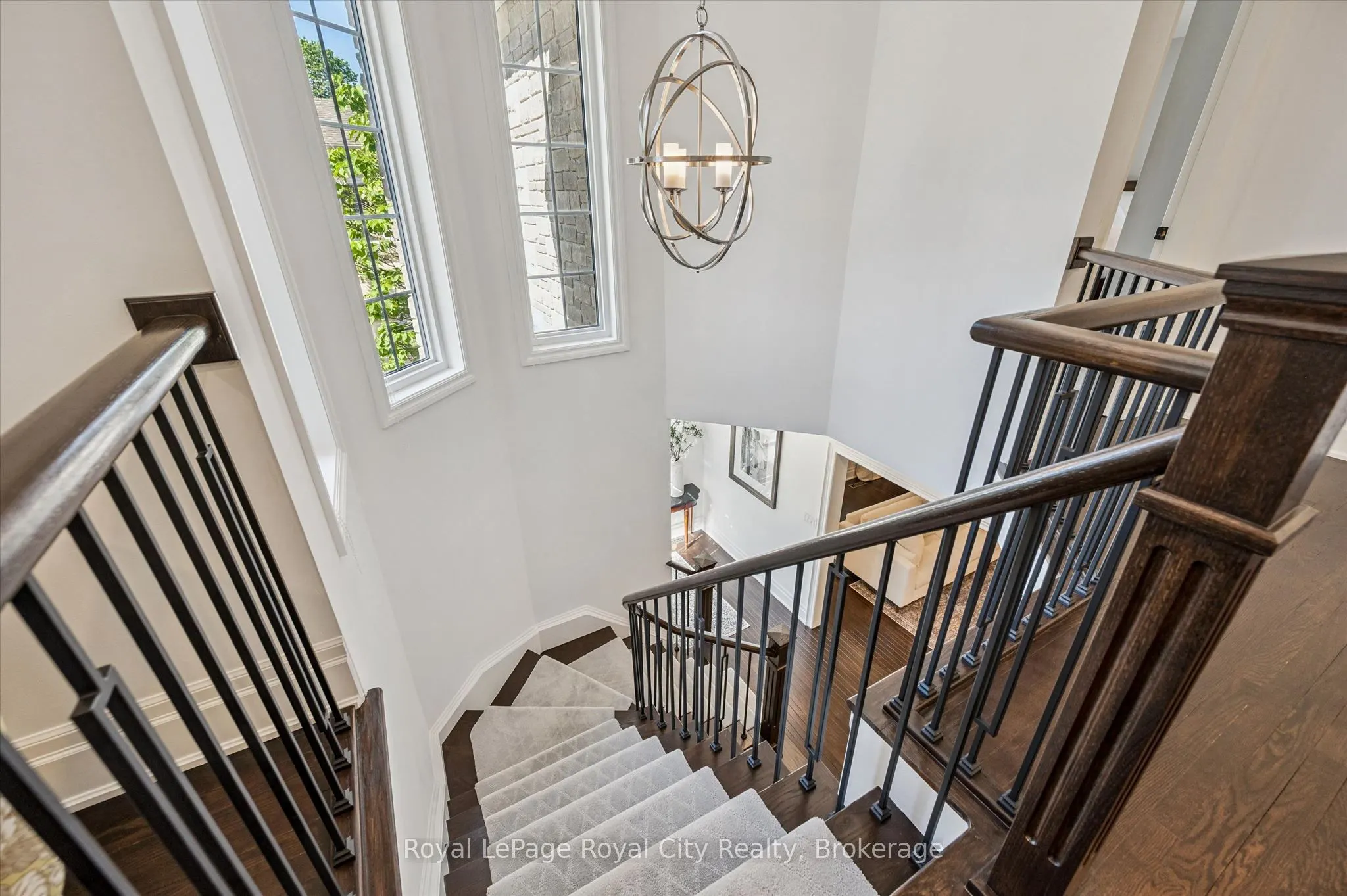 25 MANOR PARK Crescent #11