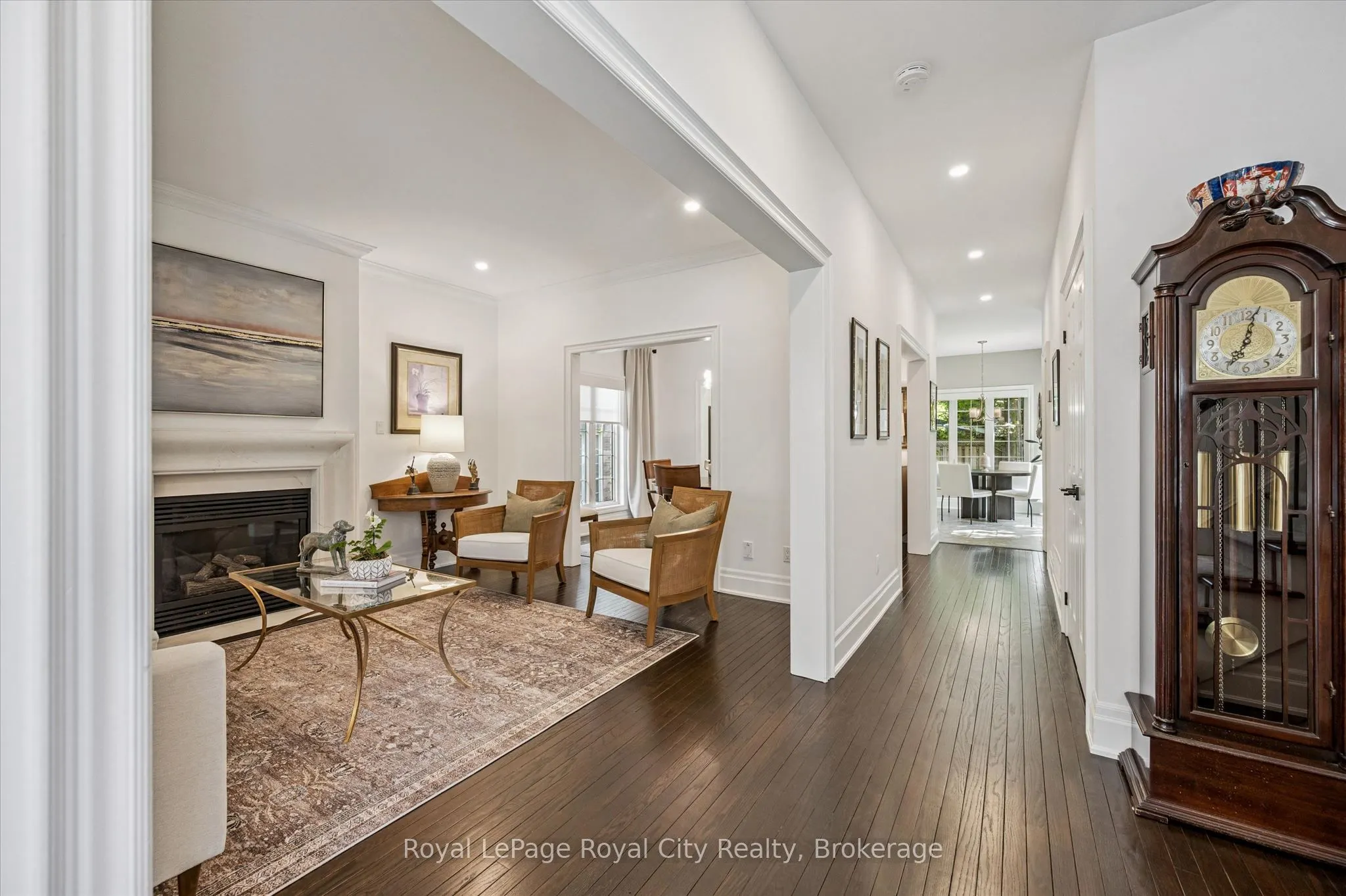 25 MANOR PARK Crescent #11