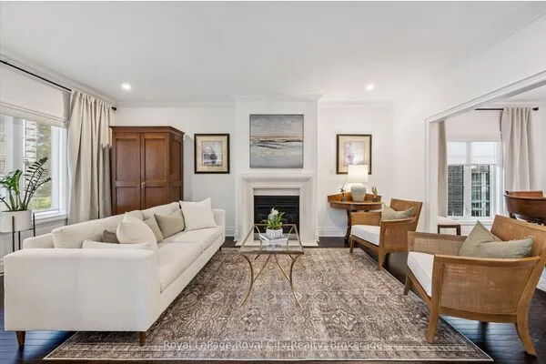 25 MANOR PARK Crescent #11