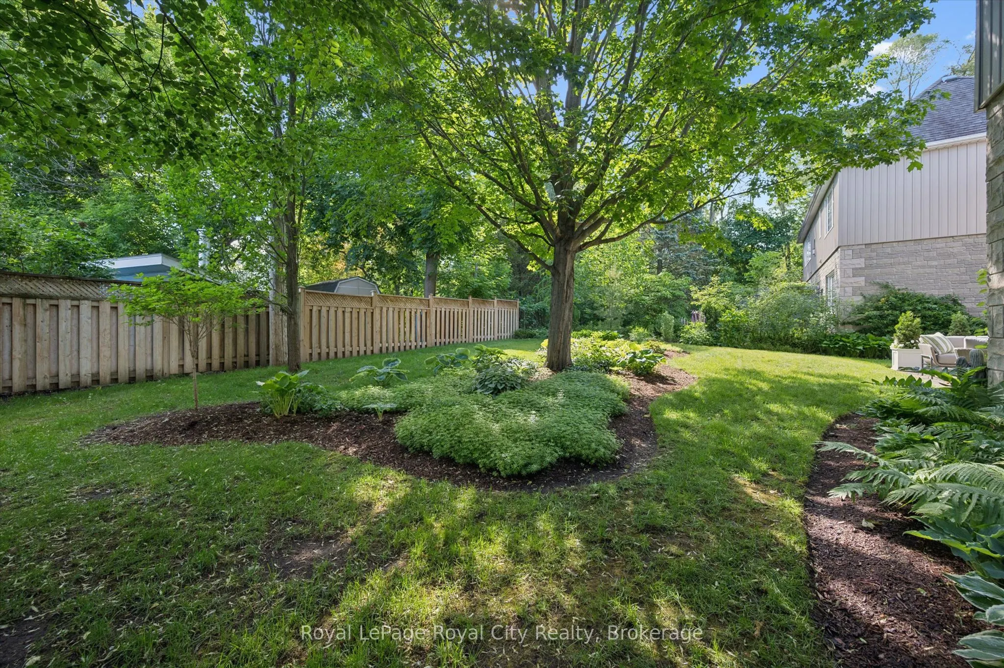 25 MANOR PARK Crescent #11