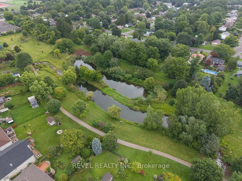 15 Millcroft Drive