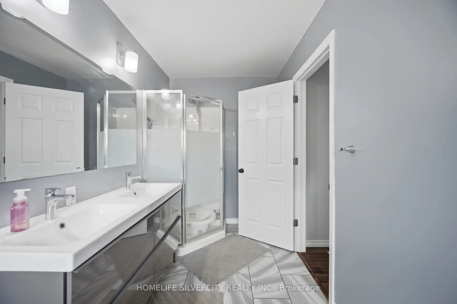 165 St Andrews Street W