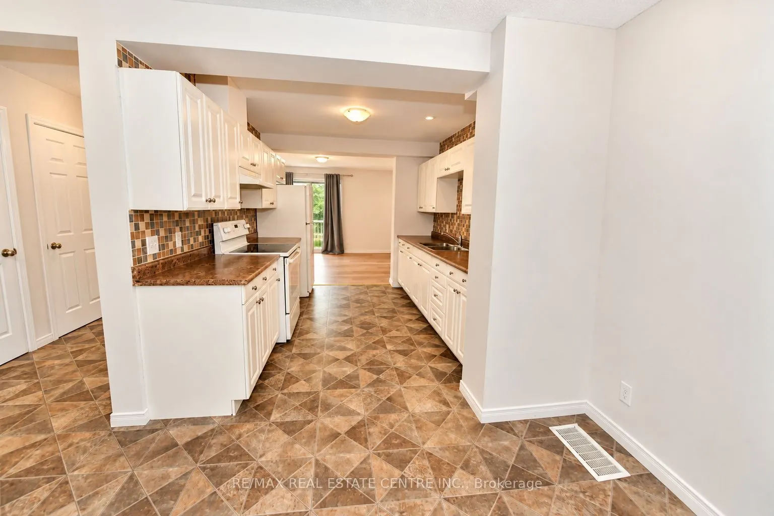 23 Howe Drive #8