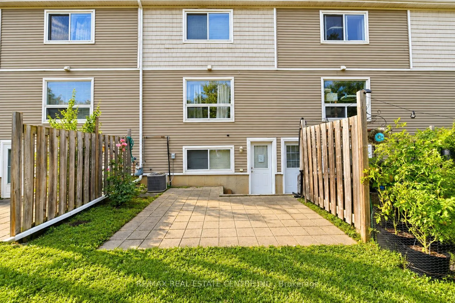23 Howe Drive #8