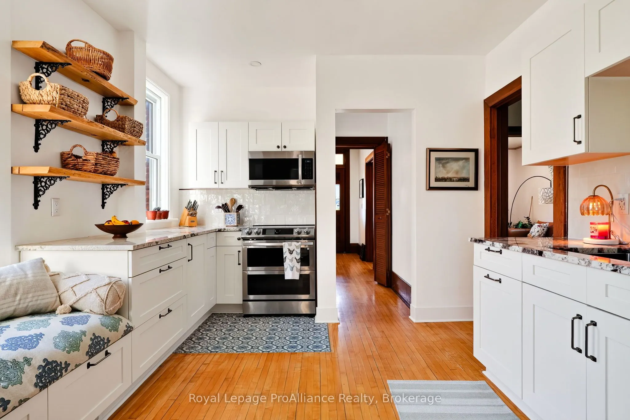 174 University Avenue W