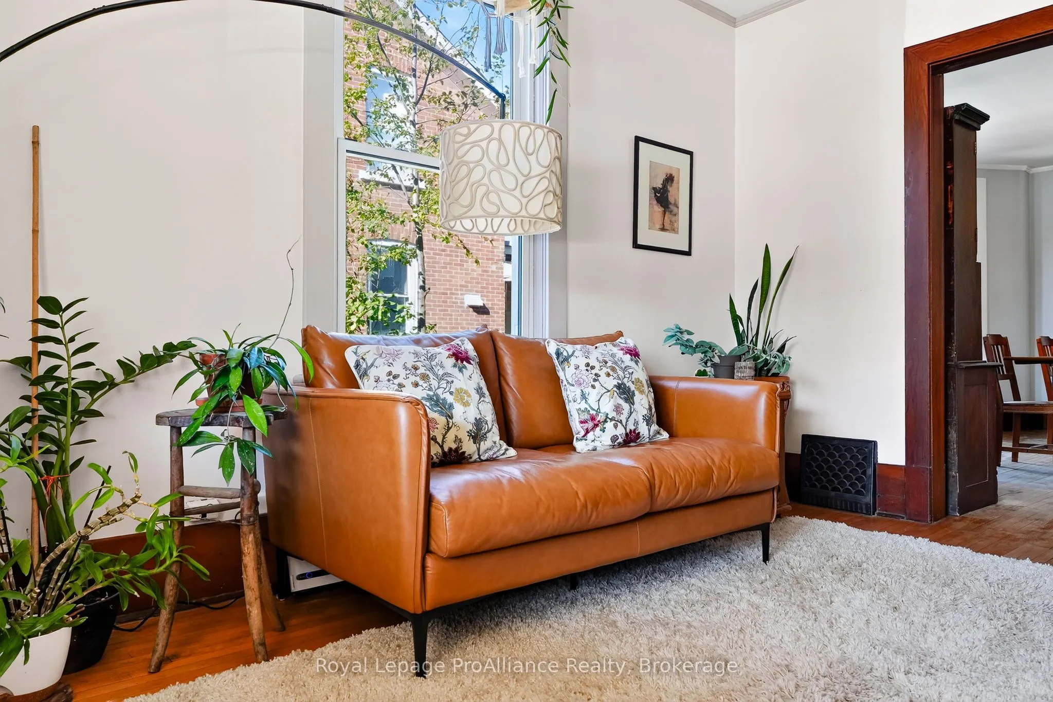 174 University Avenue W