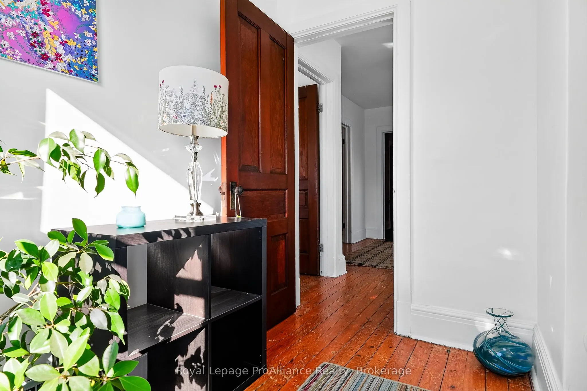174 University Avenue W