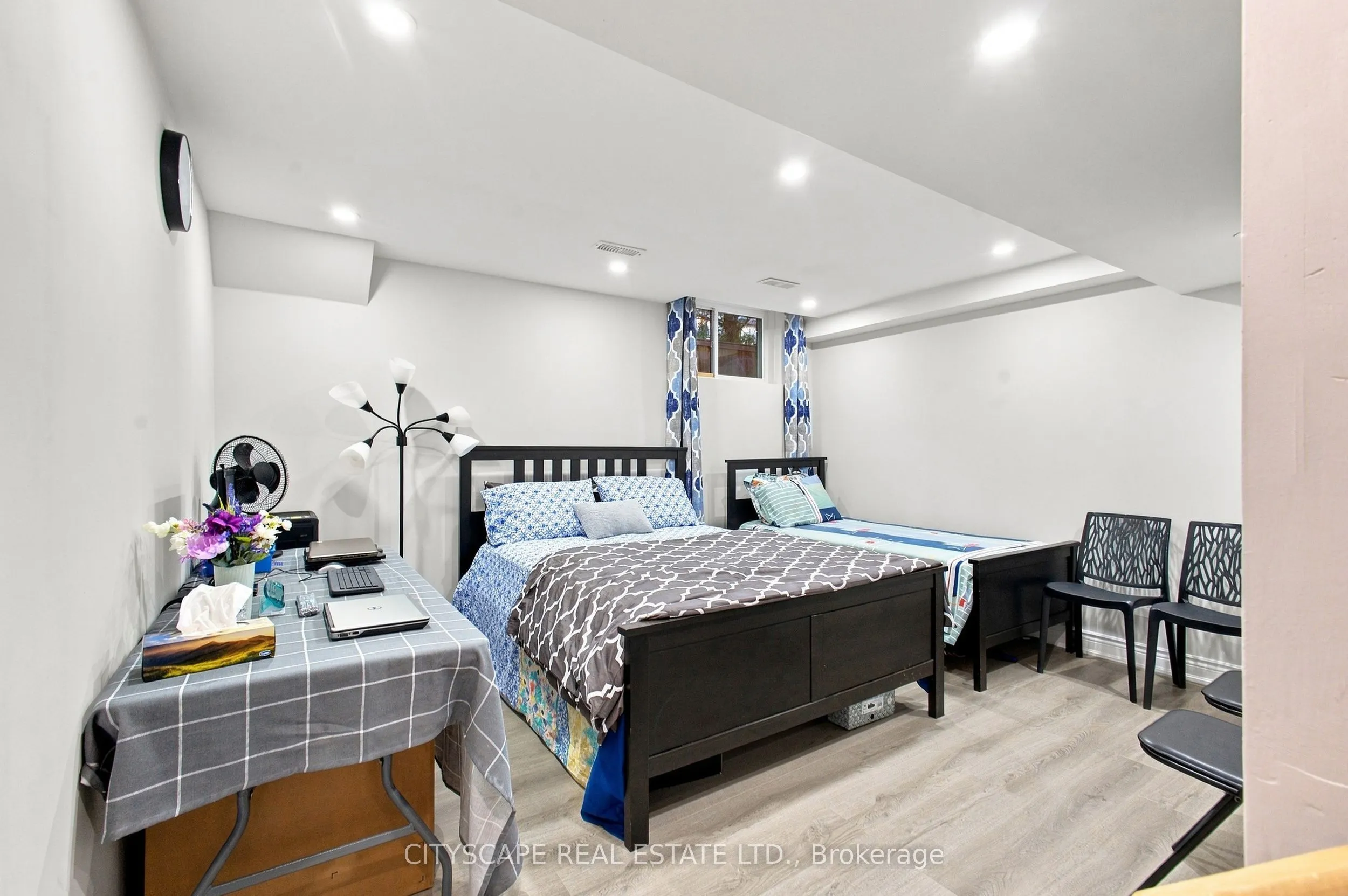 350 Dundas Street S #37