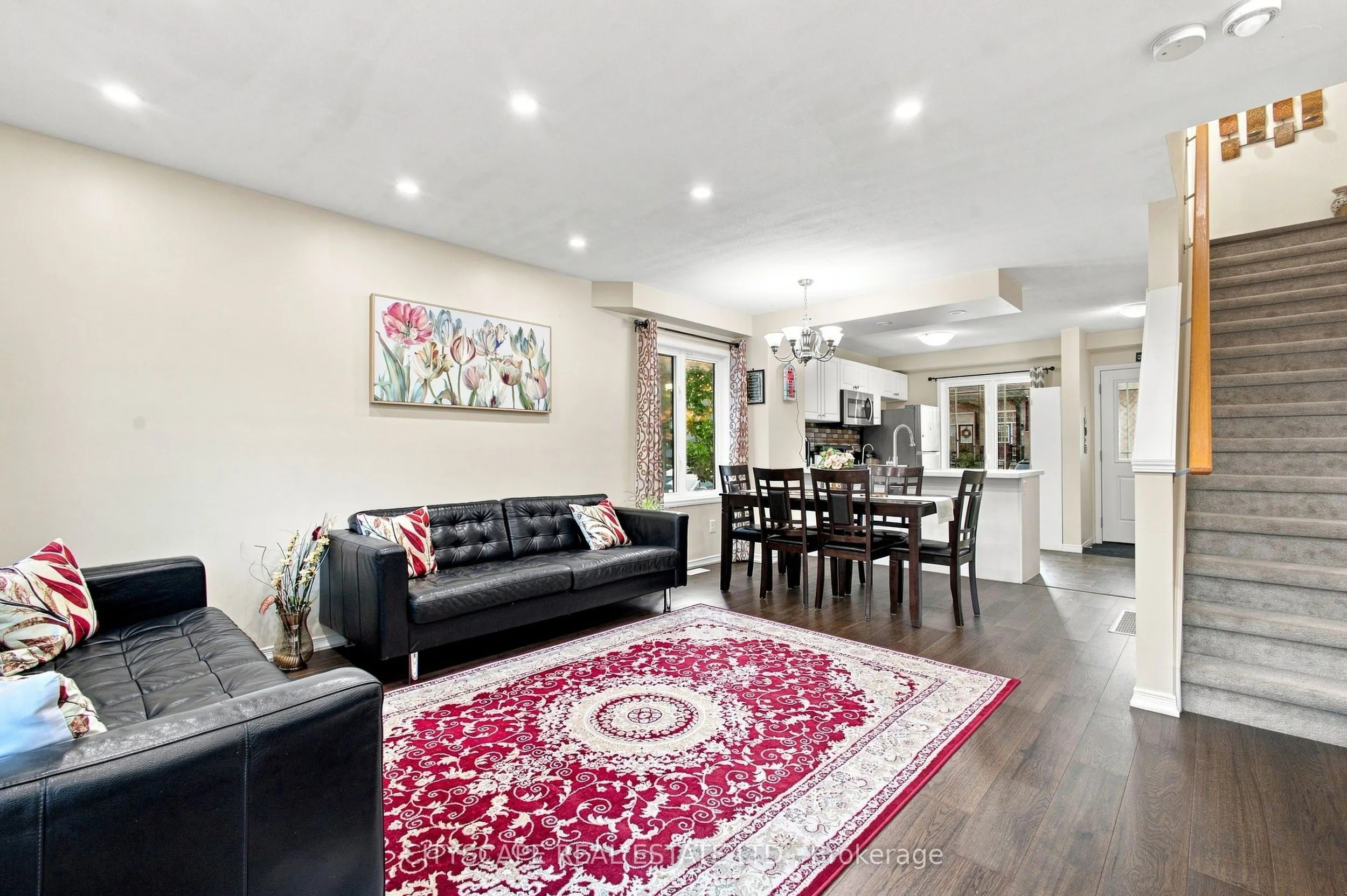 350 Dundas Street S #37