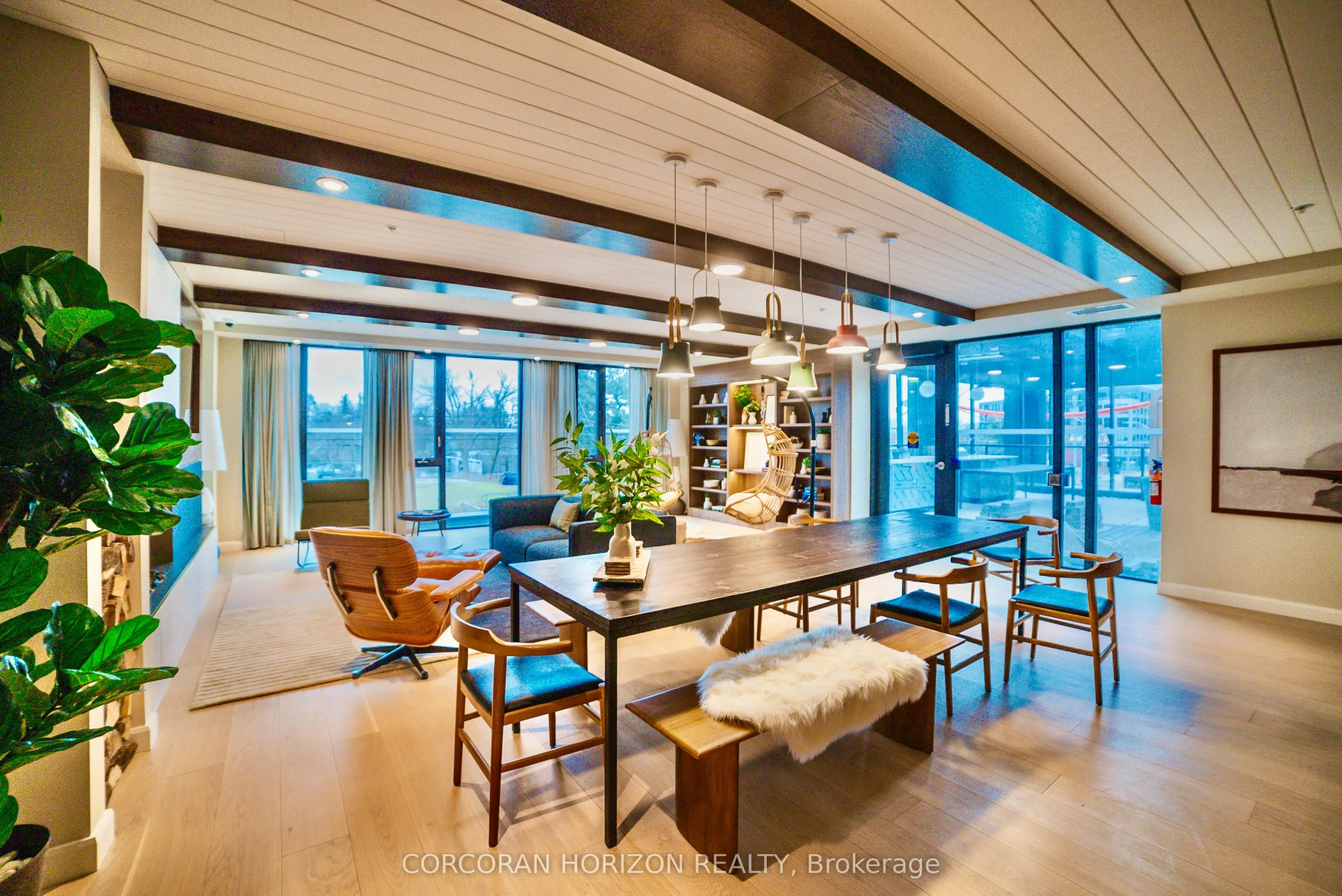 741 King Street W #1807