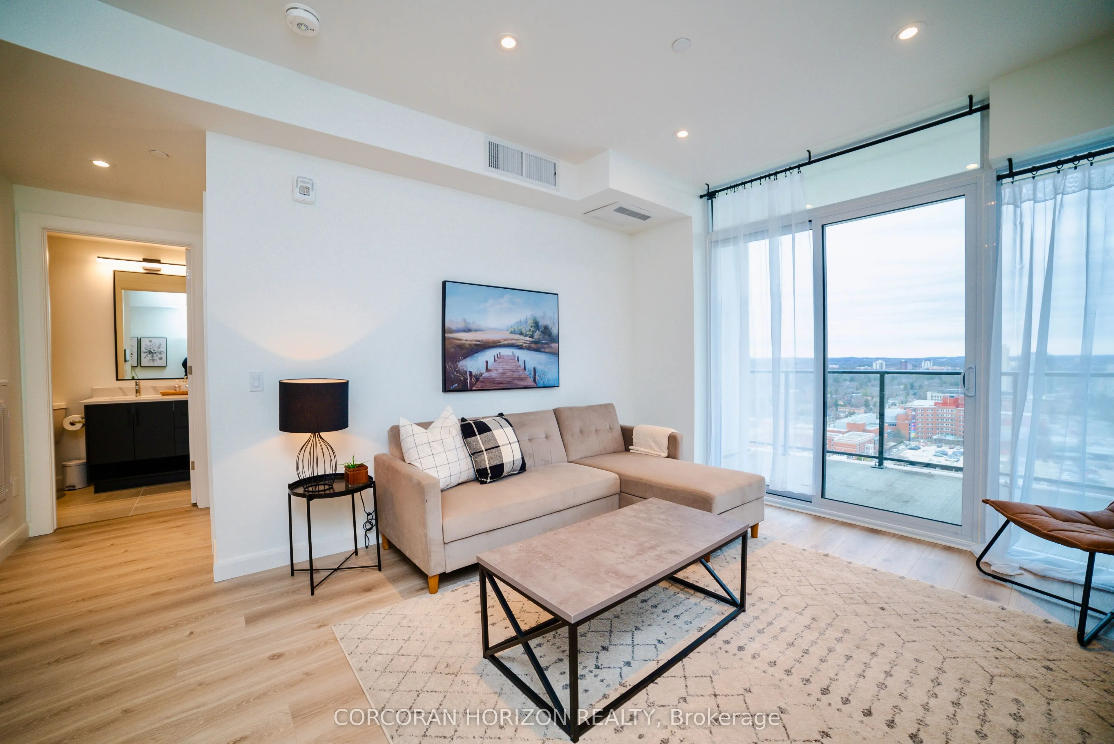 741 King Street W #1807