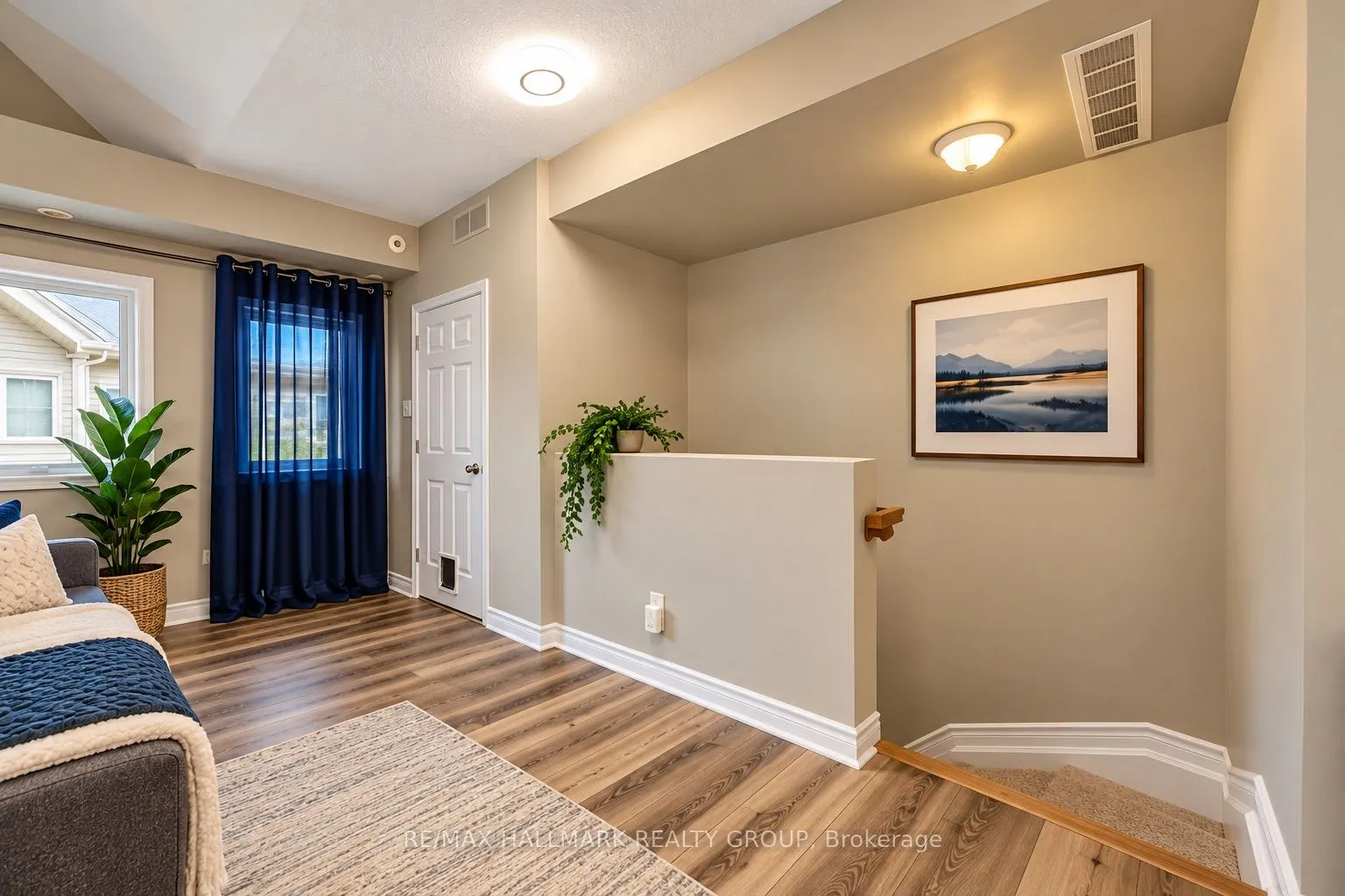 1109 Stittsville Main Street #L
