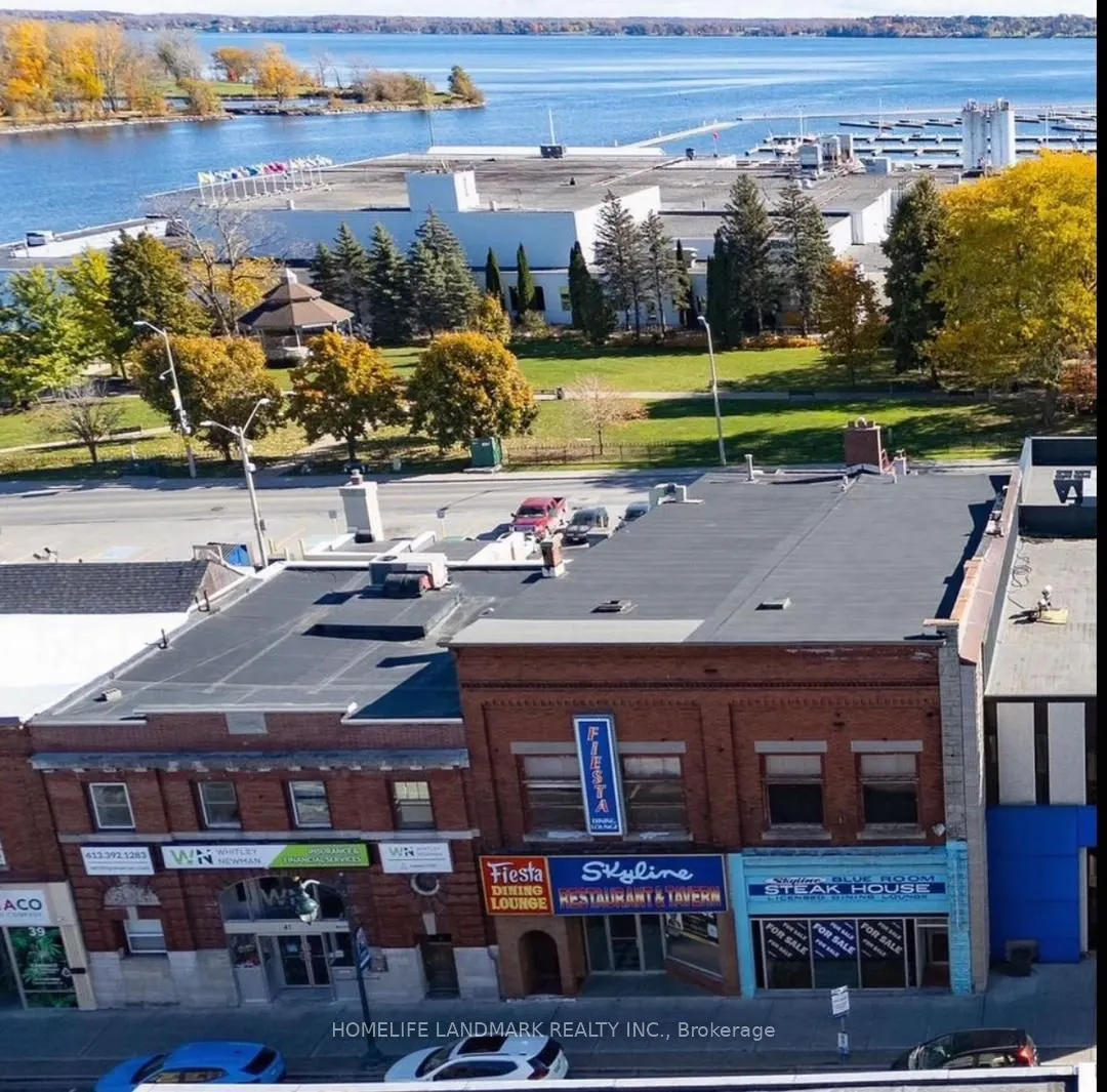 45-49 Dundas Street W