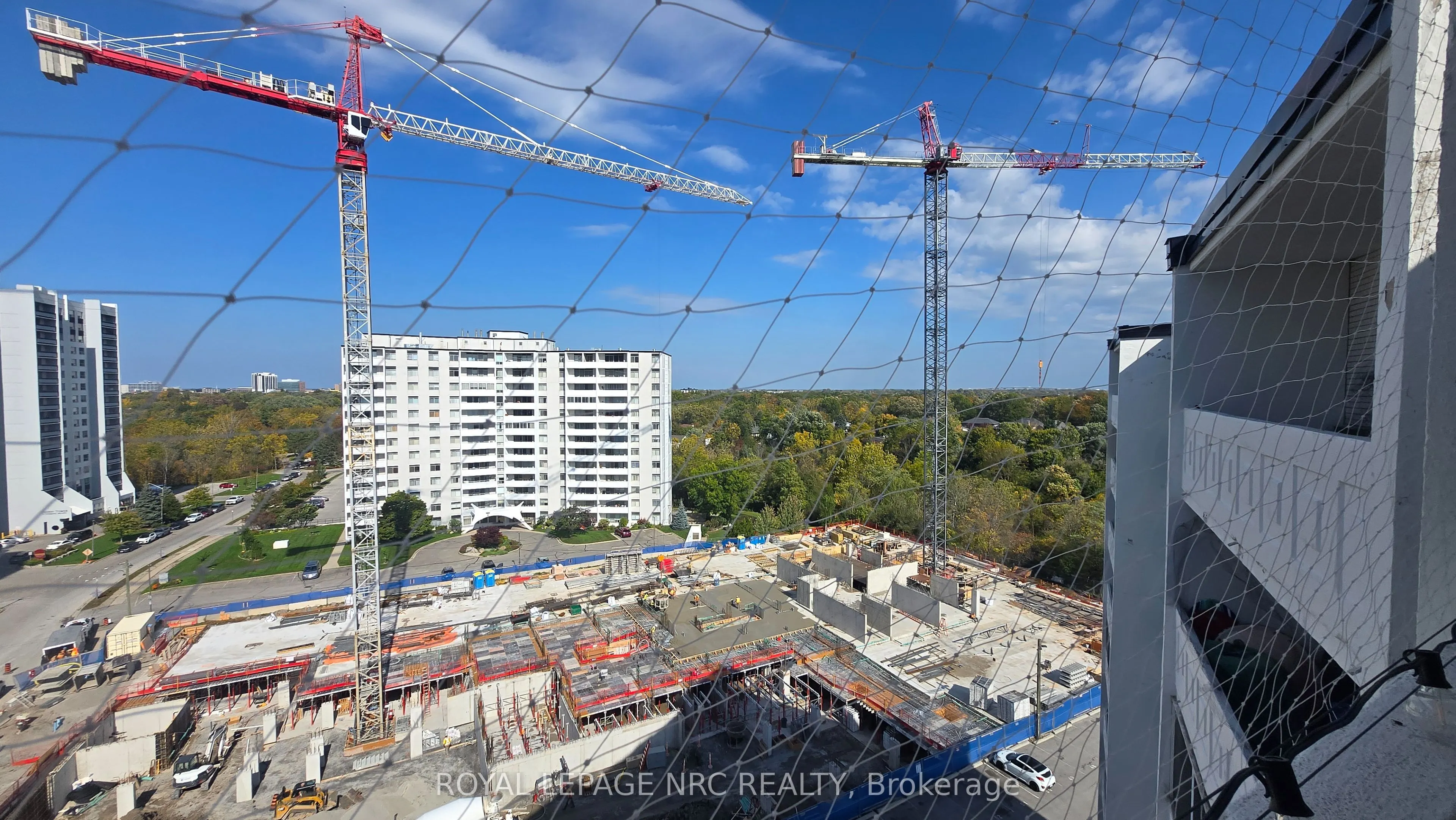 35 Towering Heights Boulevard #PH 8