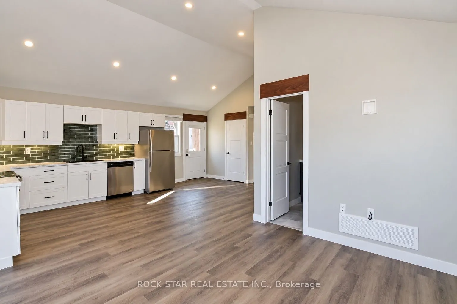 134 OAKSIDE Street