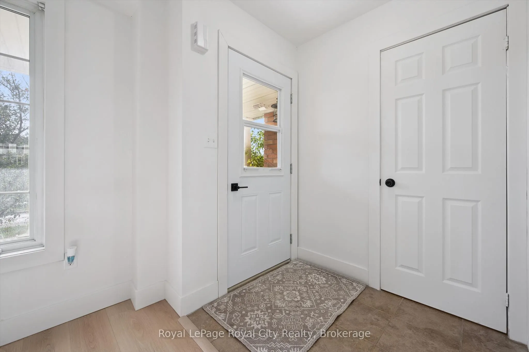 541 Victoria Road N