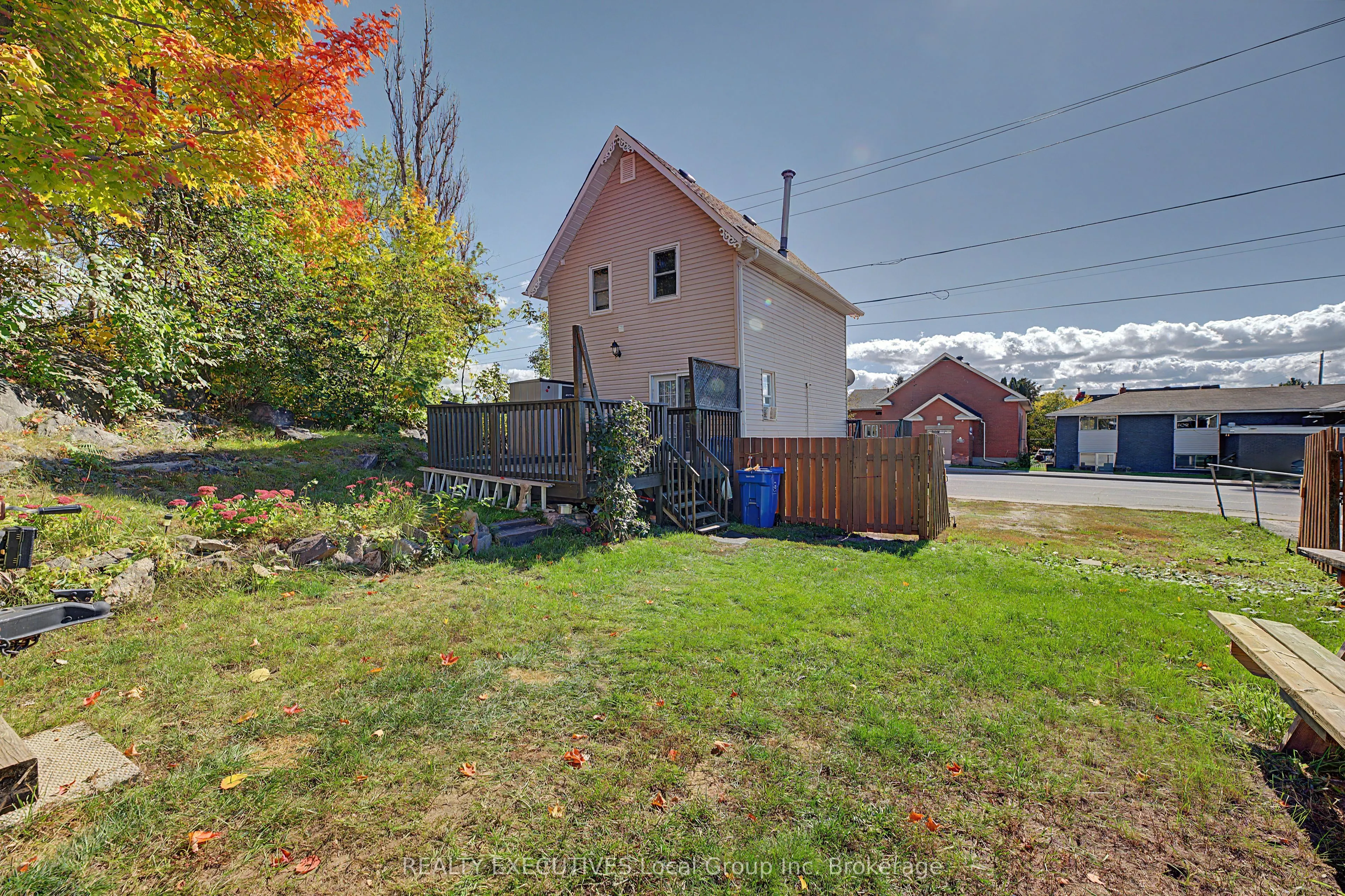 1230 CASSELLS Street