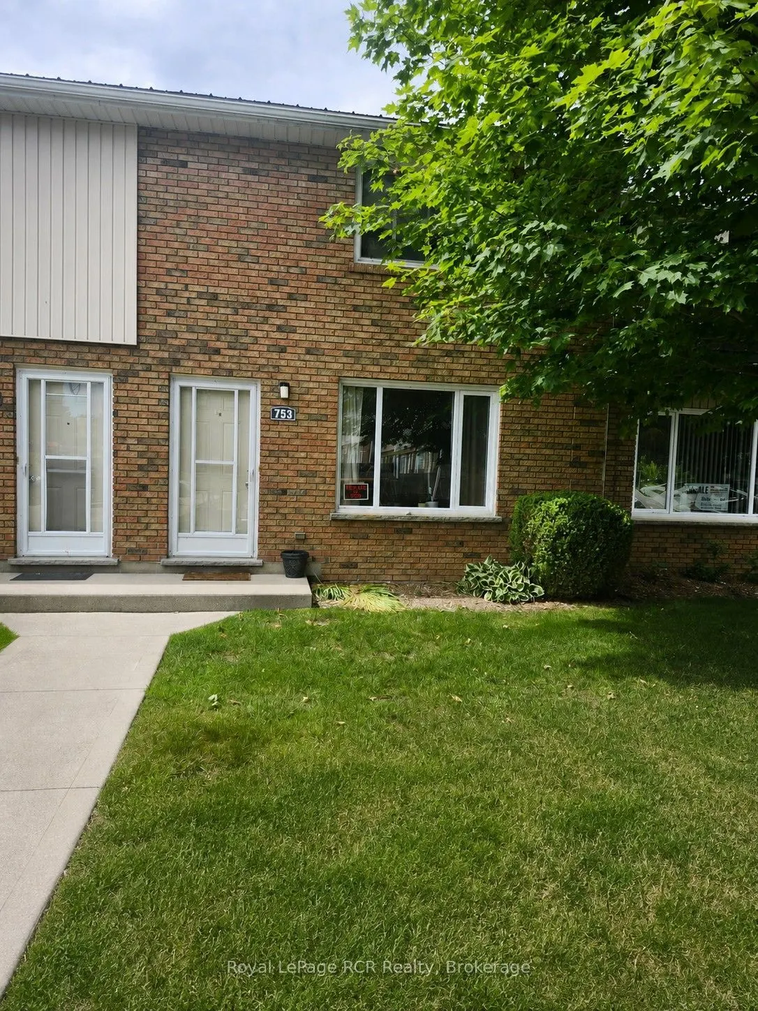 753 Walsh Street #23