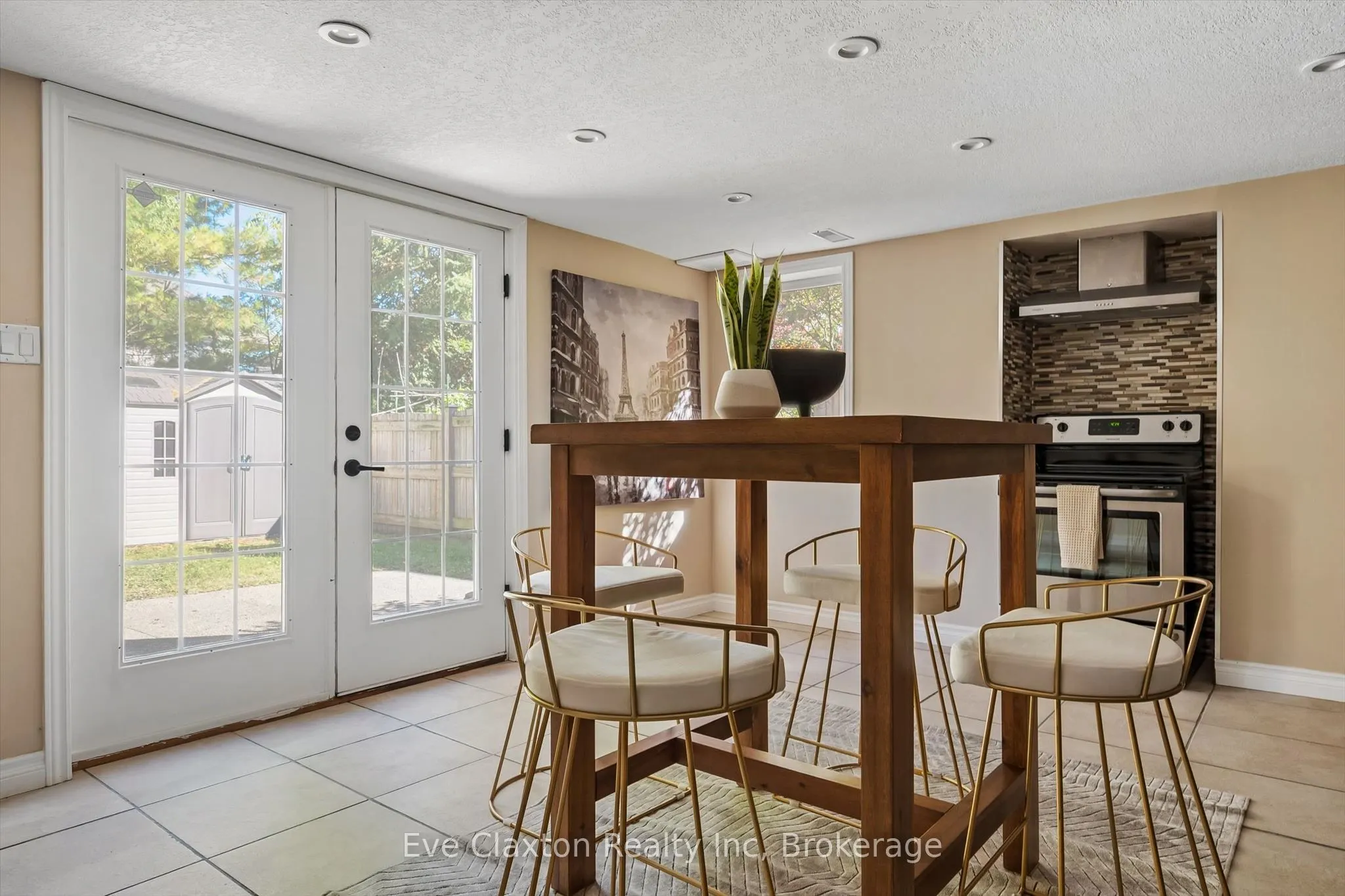 25 AMALIA Crescent