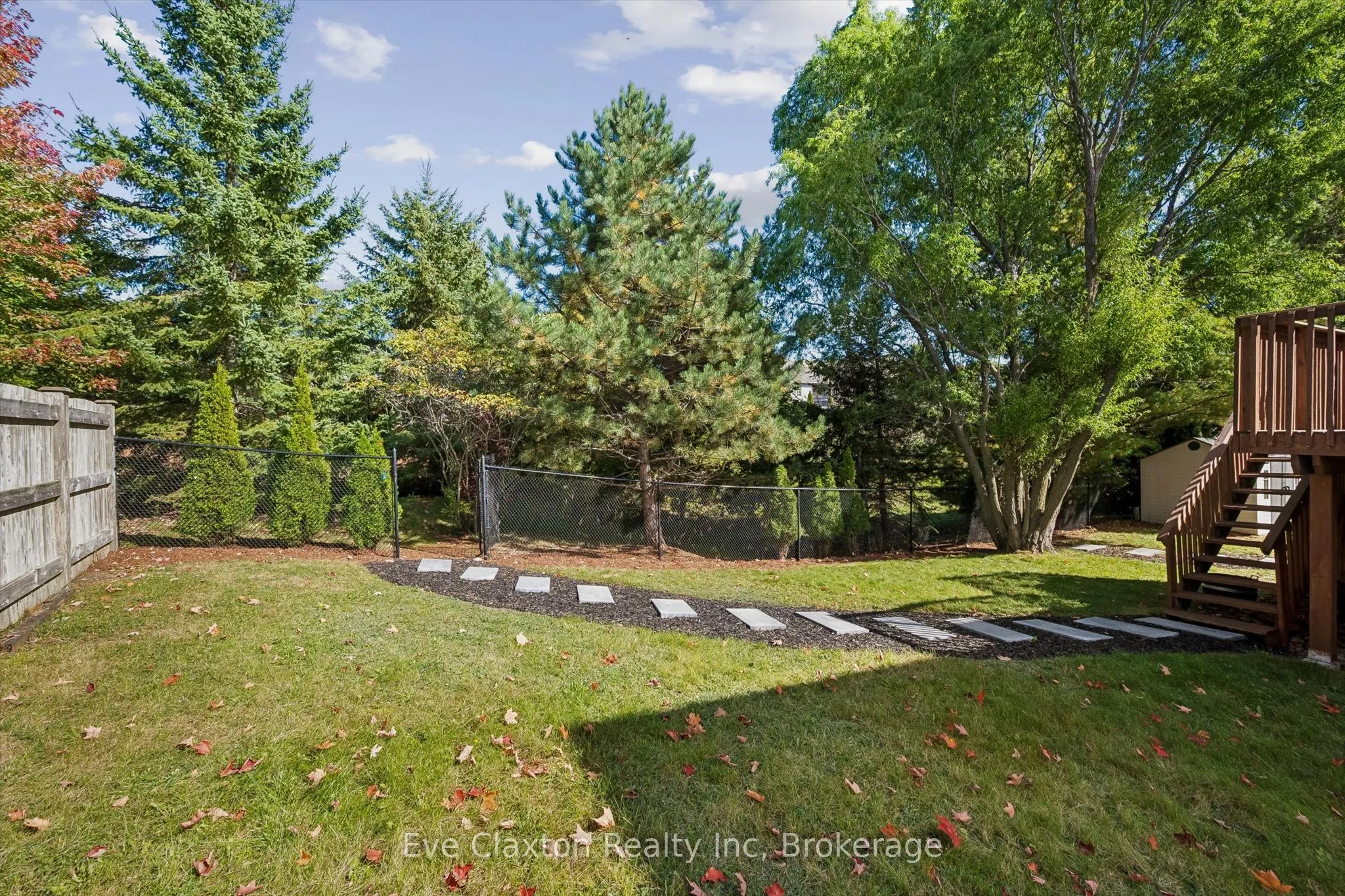 25 AMALIA Crescent