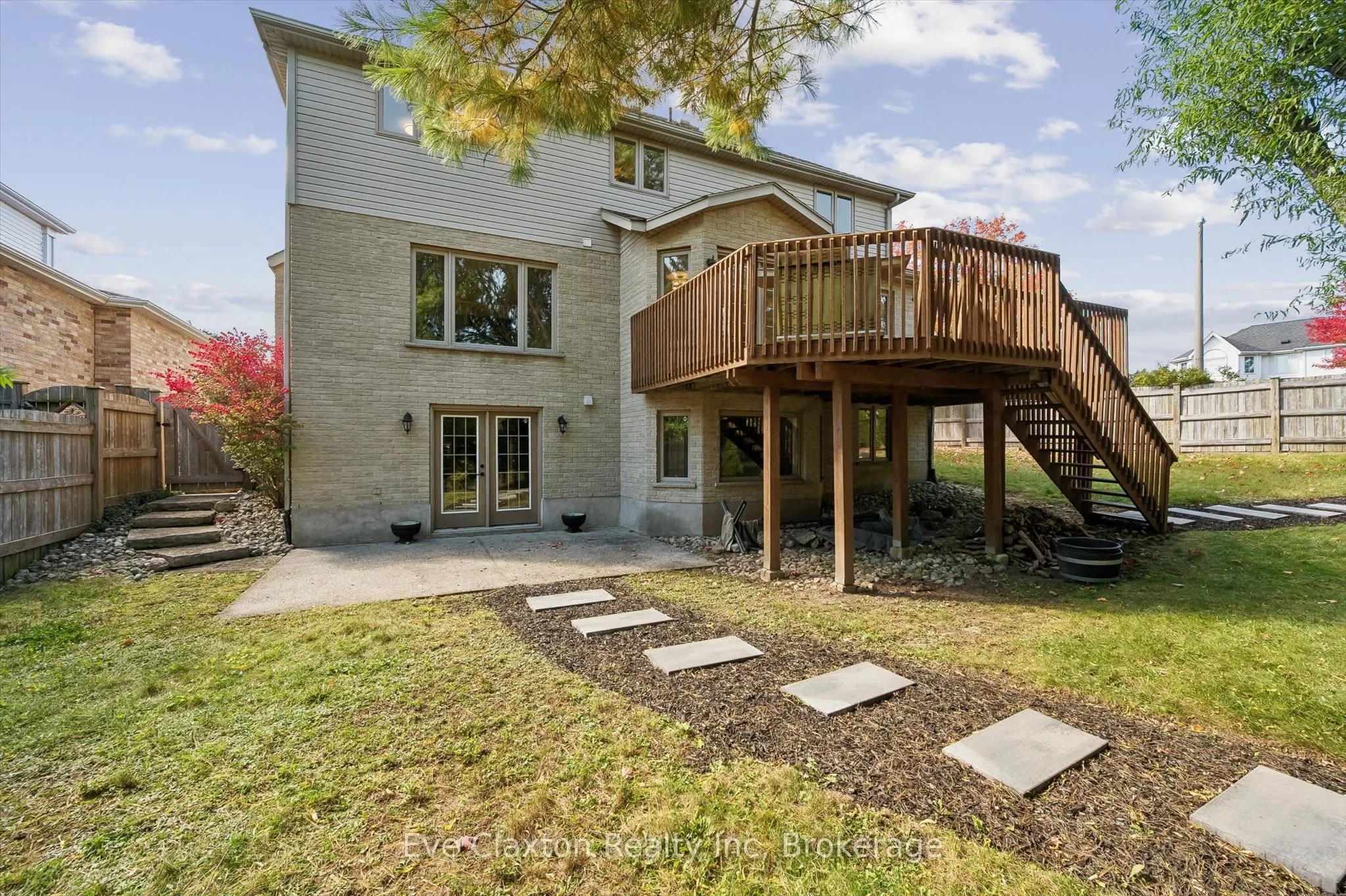 25 AMALIA Crescent