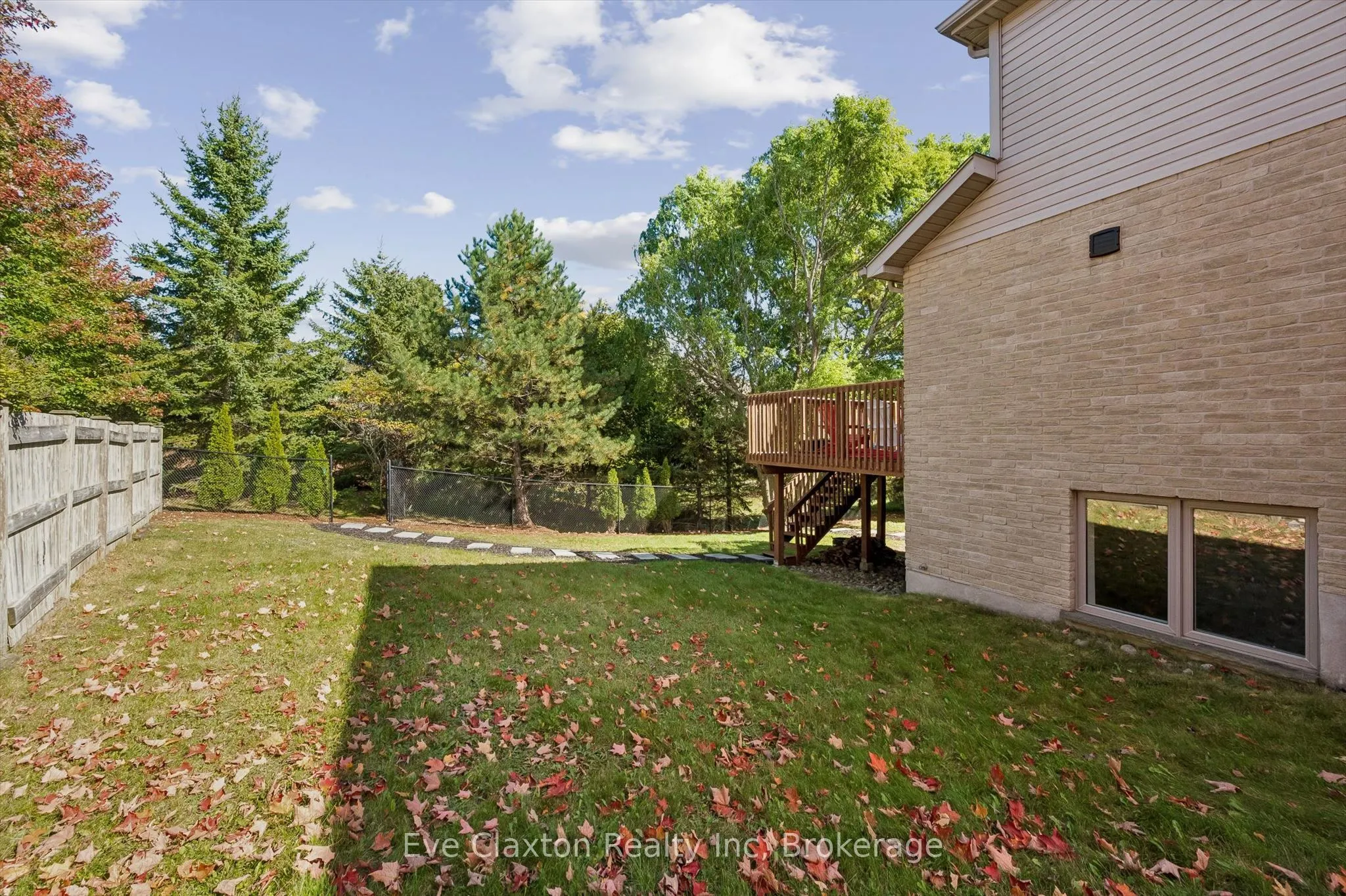 25 AMALIA Crescent