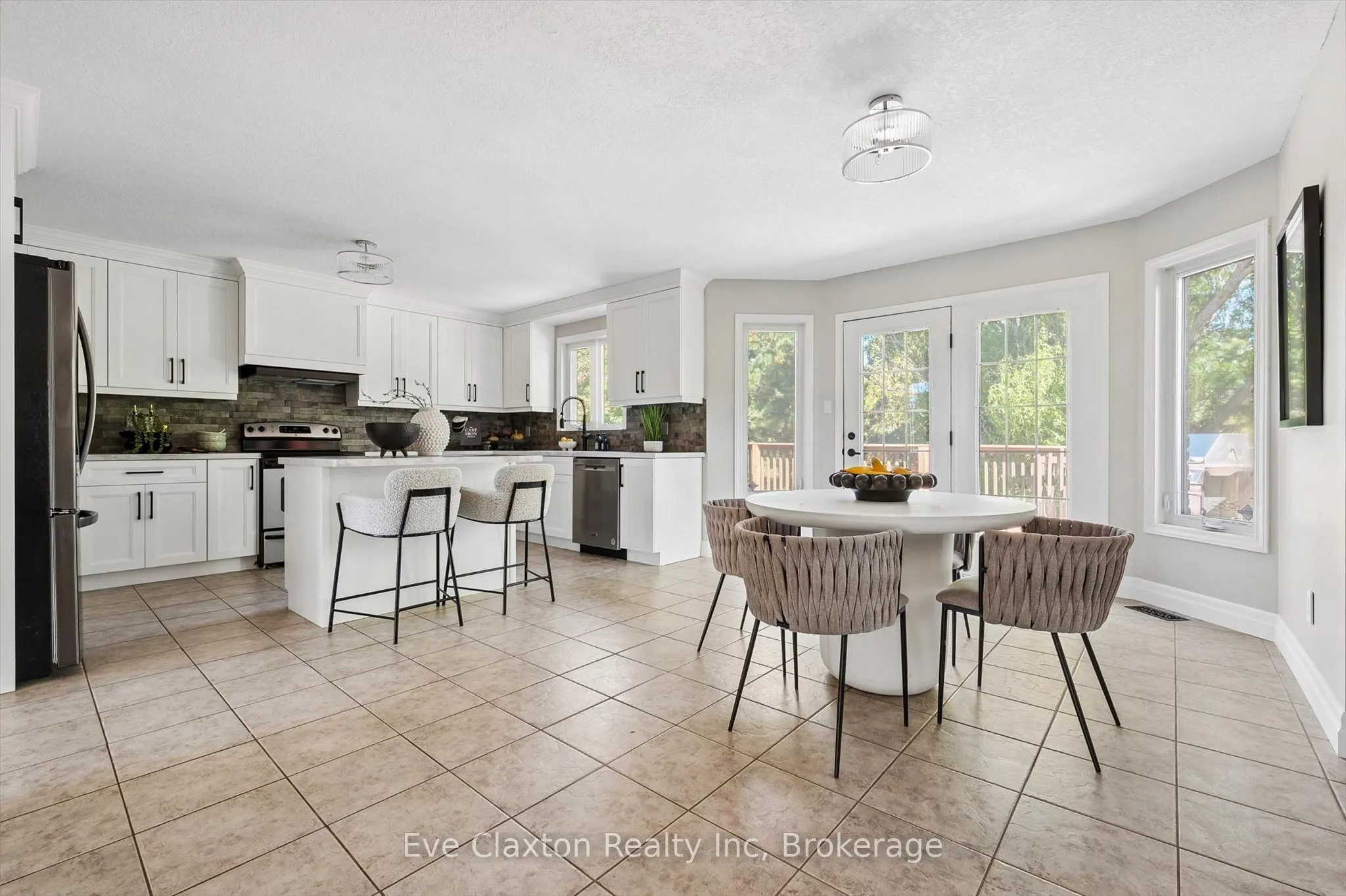 25 AMALIA Crescent