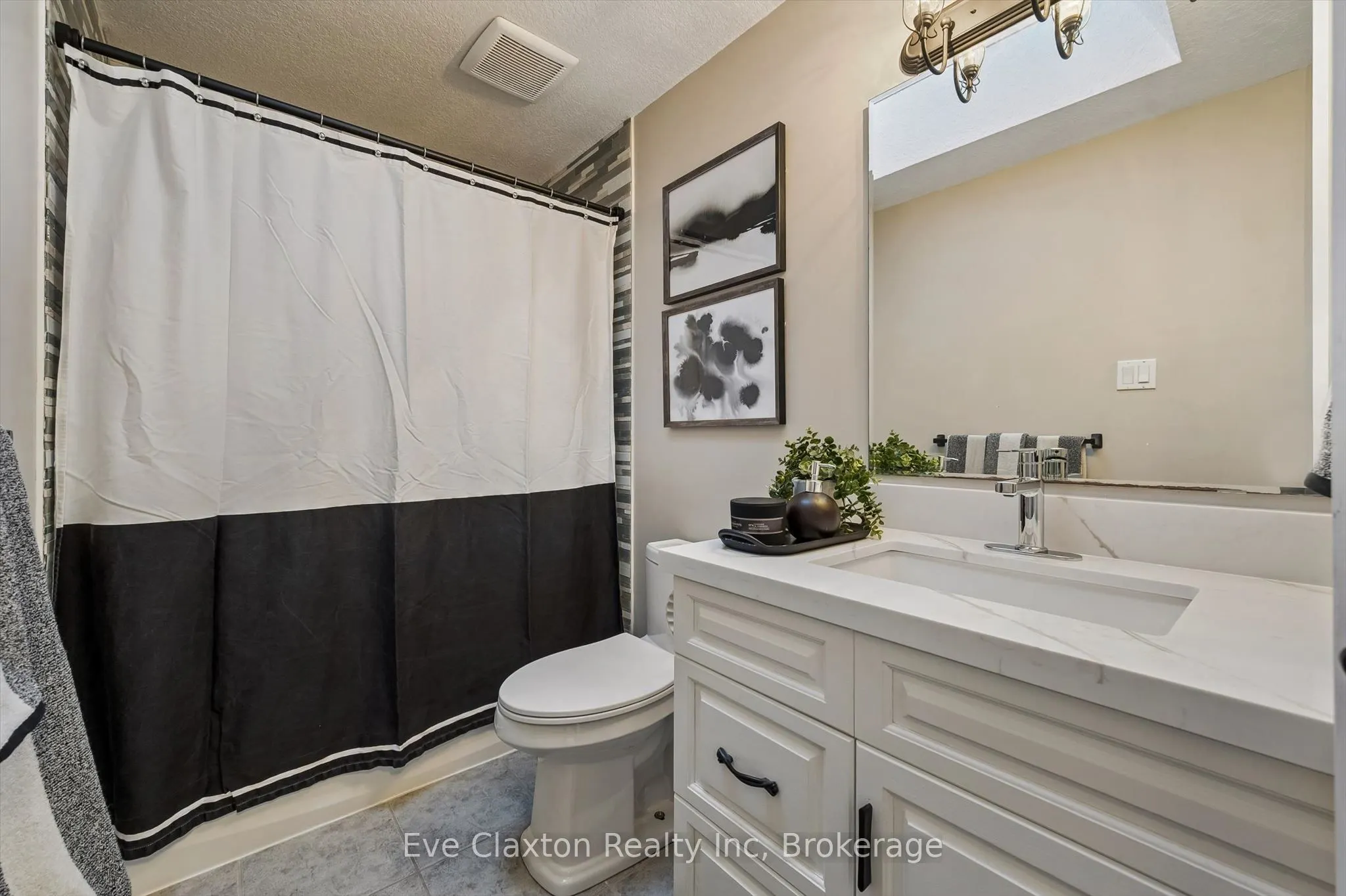 25 AMALIA Crescent