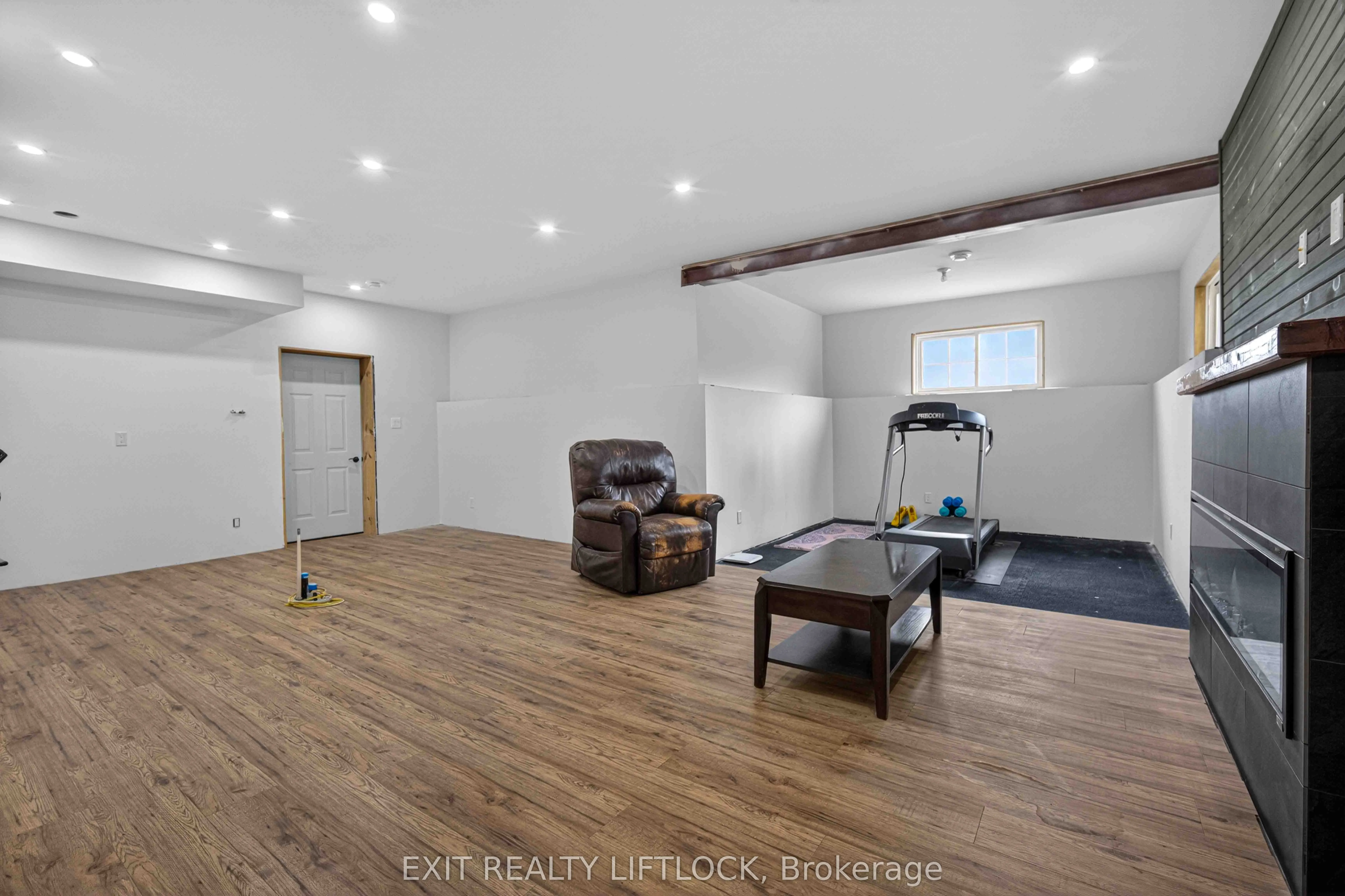 1479 Webster Road