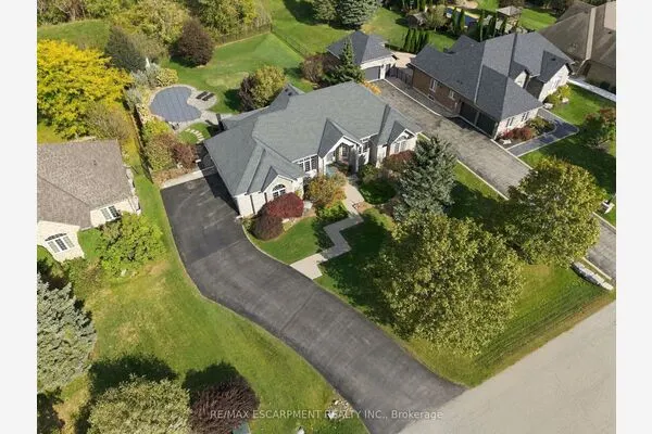 14 Gavin Drive