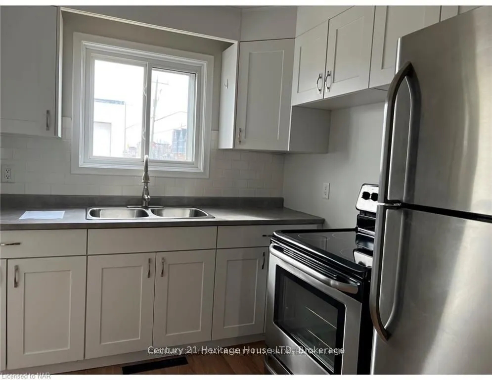 61 Phipps Street #Lower