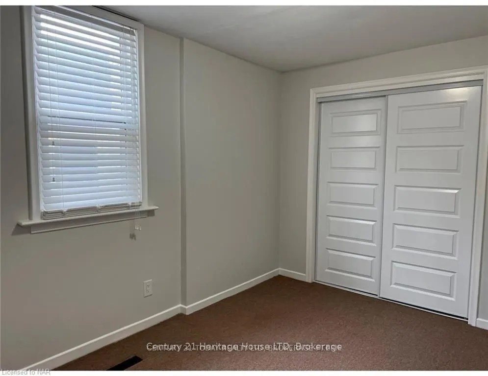 61 Phipps Street #Lower