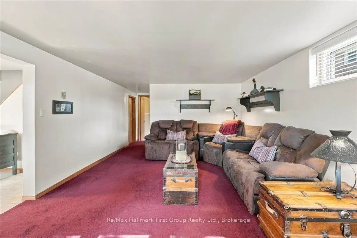 192 St. Lawrence Street W