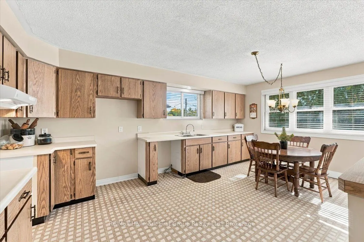 192 St. Lawrence Street W