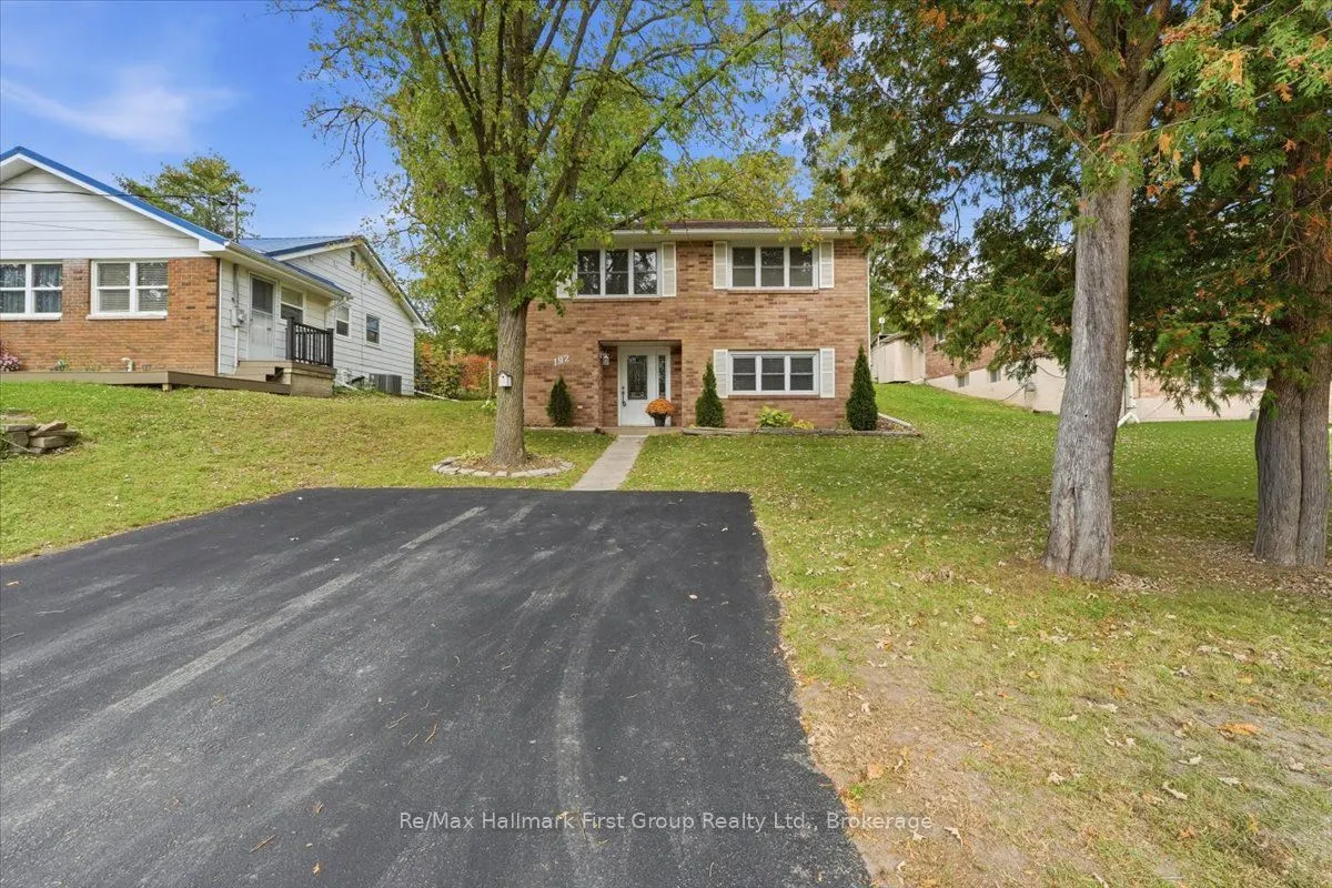 192 St. Lawrence Street W
