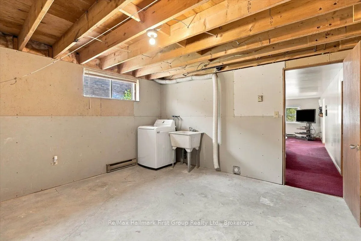 192 St. Lawrence Street W