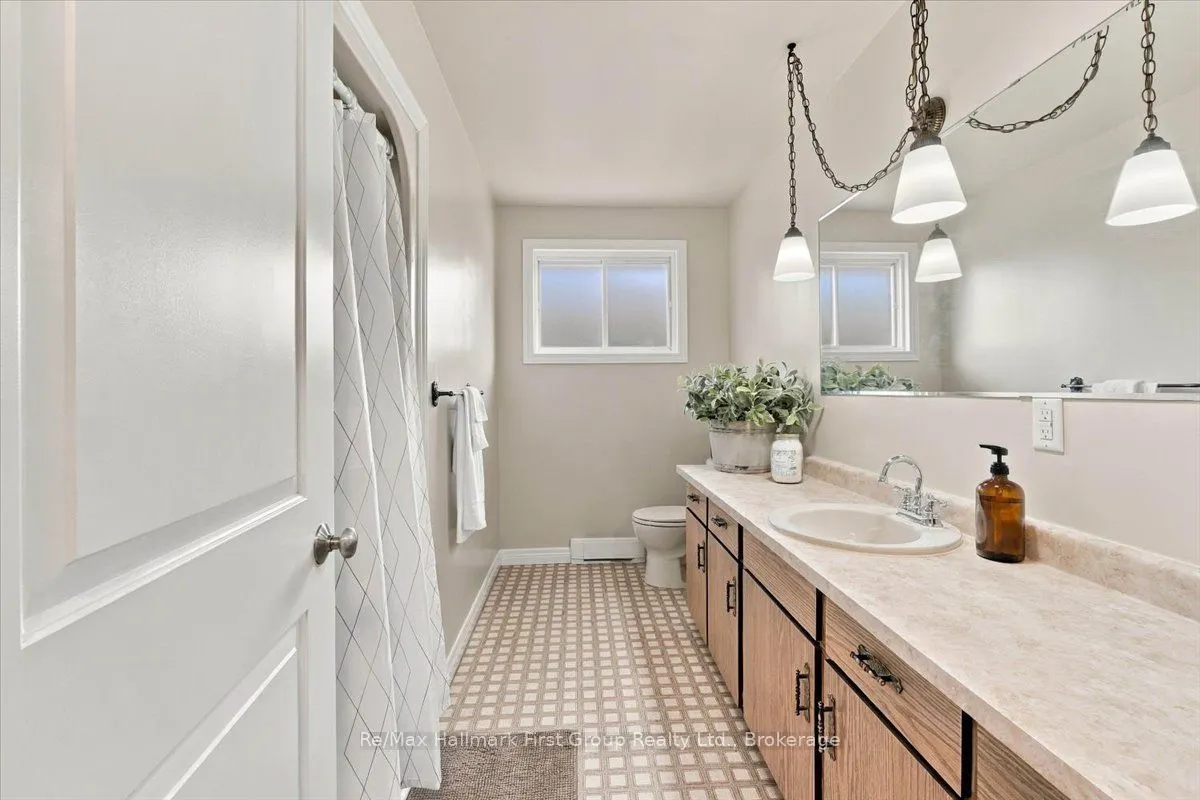 192 St. Lawrence Street W