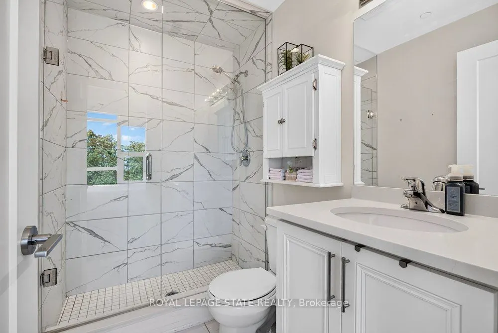10 Concord Place #209