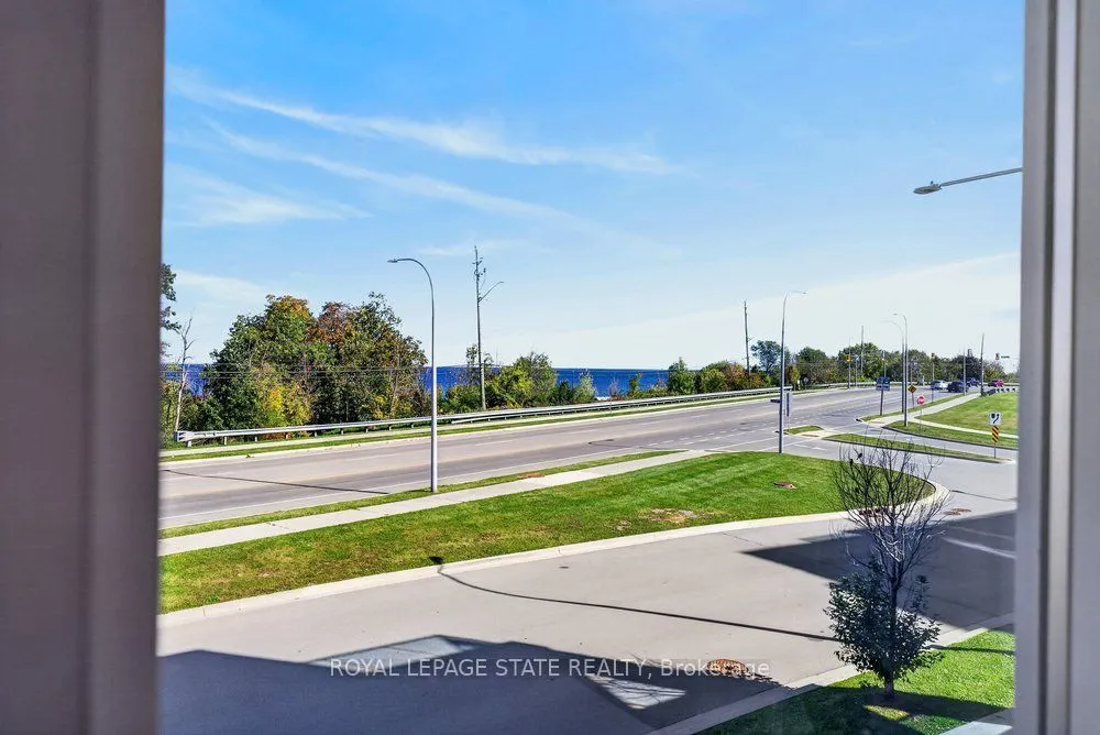 10 Concord Place #209