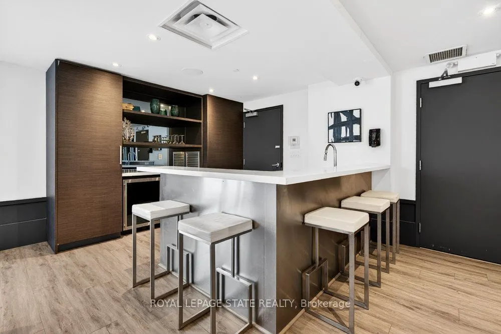 10 Concord Place #209