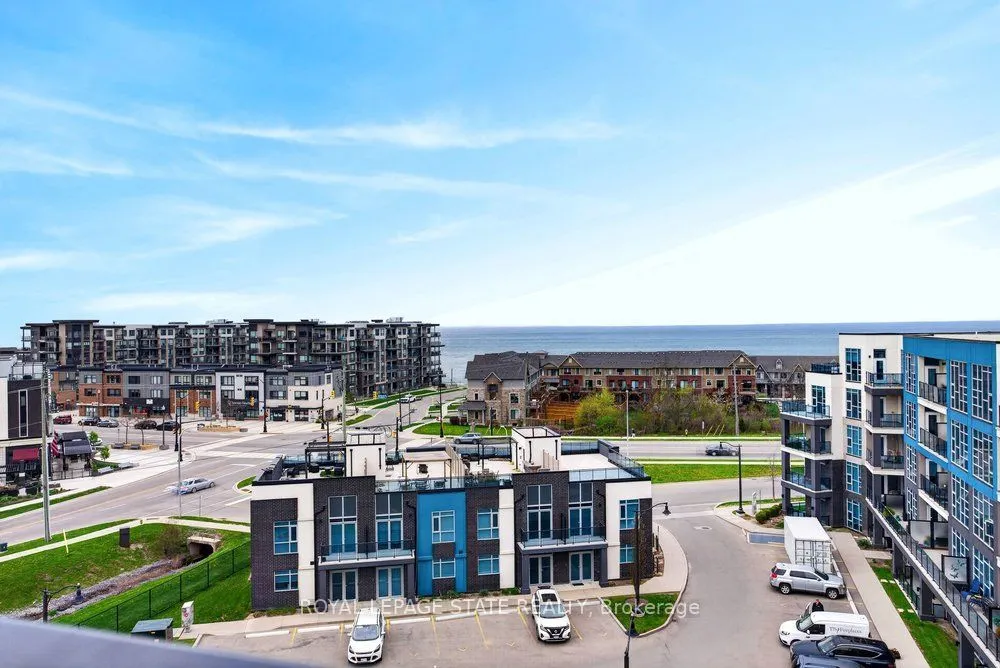 10 Concord Place #209